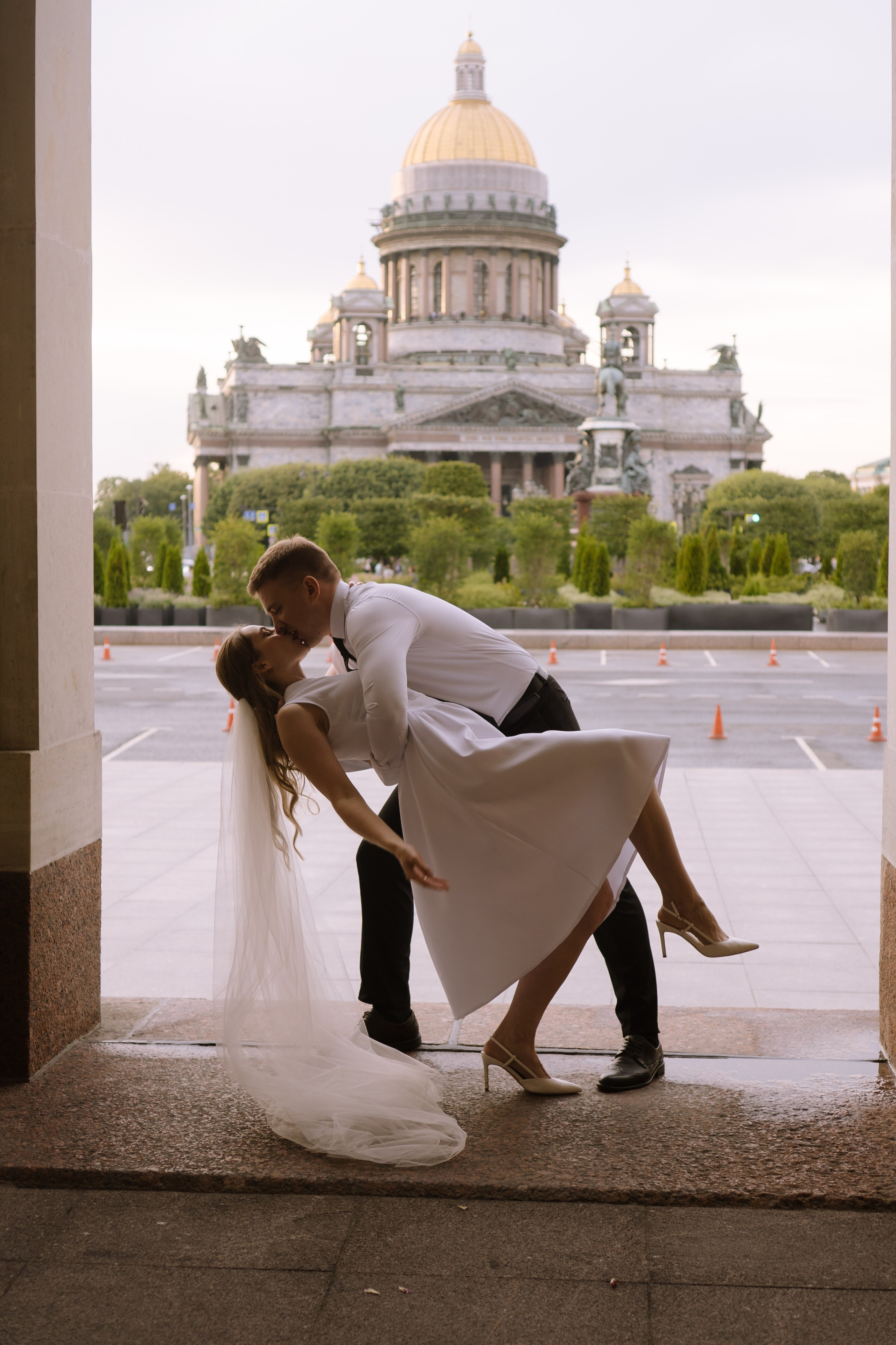 СВАДЕБНАЯ СЬЕМКА С ИСАКИЕВСКИМ СОБОРОМ, АСТОРИЯ И ЗАКОНОДАТЕЛЬНОЕ СОБРАНИЕ. Профессиональный фотограф, Санкт-Петербург — Виктория Богомолова
