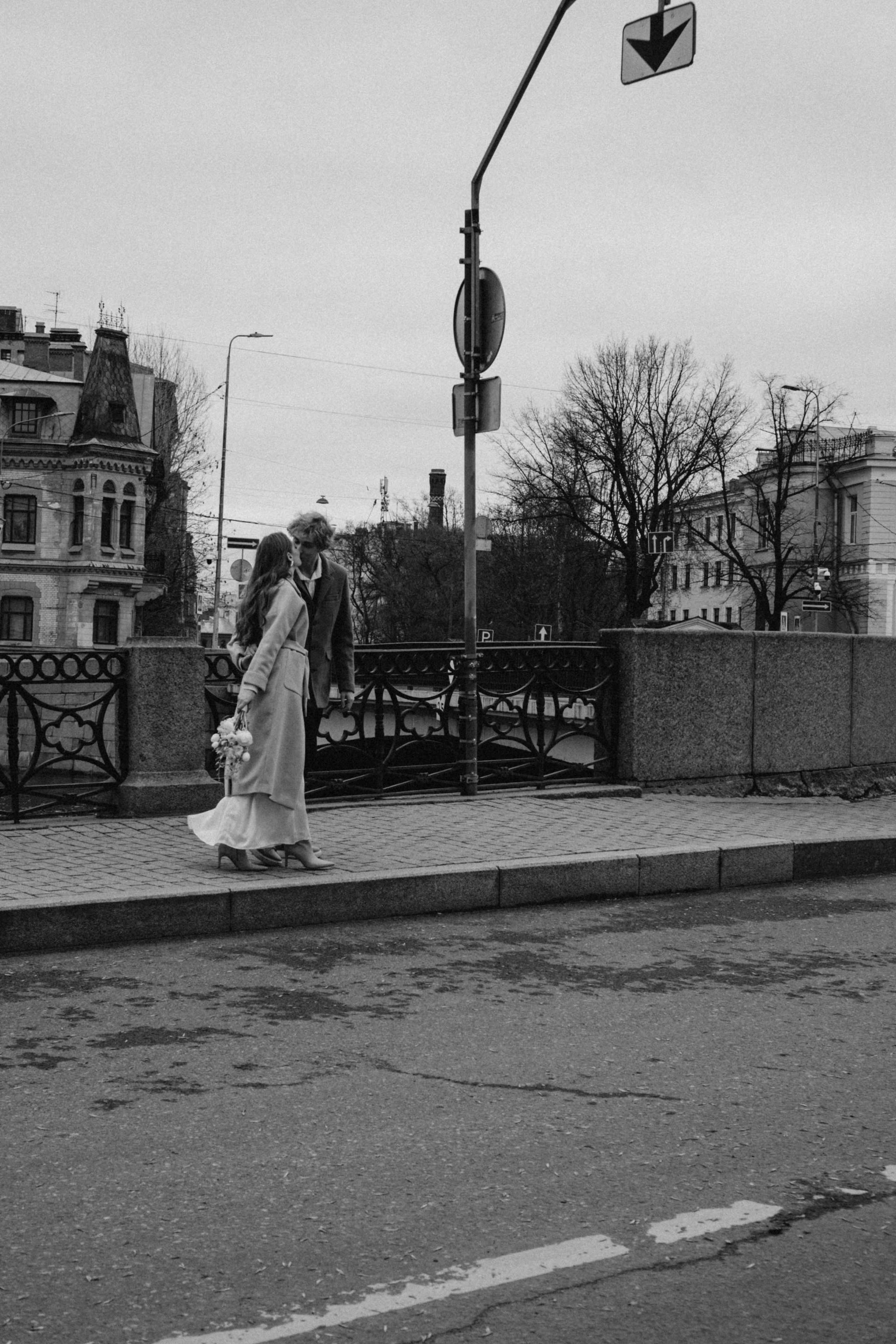 СВАДЕБНАЯ СЬЕМКА В ОТЕЛЕ. СБОРЫ ЖЕНИХА И НЕВЕСТЫ И ТАКЖЕ ТОР И ПОДГОТОВКА К ПРОГУЛКЕ И ПРОГУЛКА ПО ПЕТРОГРАДКЕ. Профессиональный фотограф, Санкт-Петербург — Виктория Богомолова