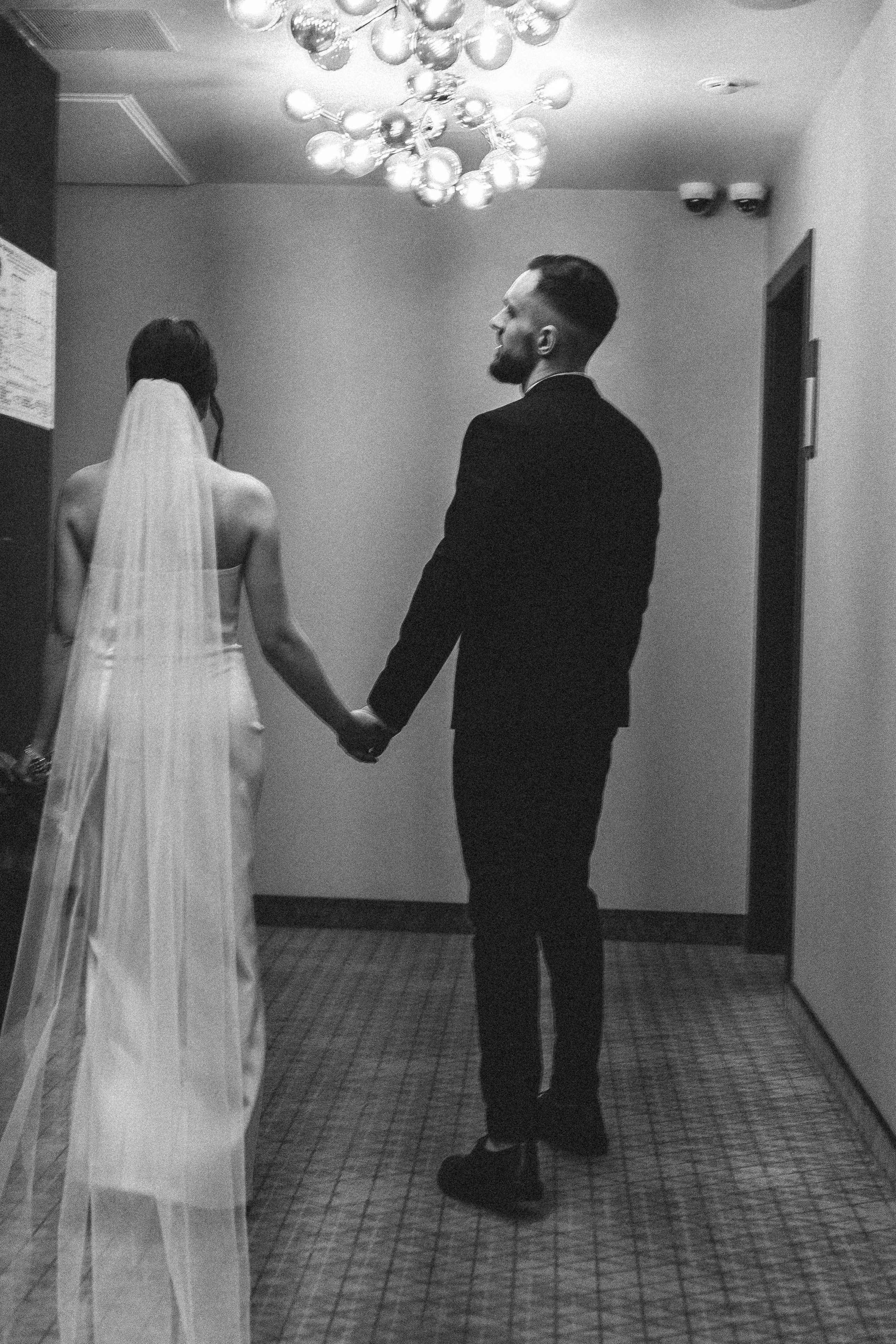 СВАДЕБНАЯ СЬЕМКА СБОРОВ ЖЕНИХА И НЕВЕСТЫ В ОТЕЛЕ И ТАКЖЕ ФОТОСЕССИИЯ В ОТЕЛЕЕ МЕГАПОЛИС БРЯНСК. Профессиональный фотограф, Санкт-Петербург — Виктория Богомолова