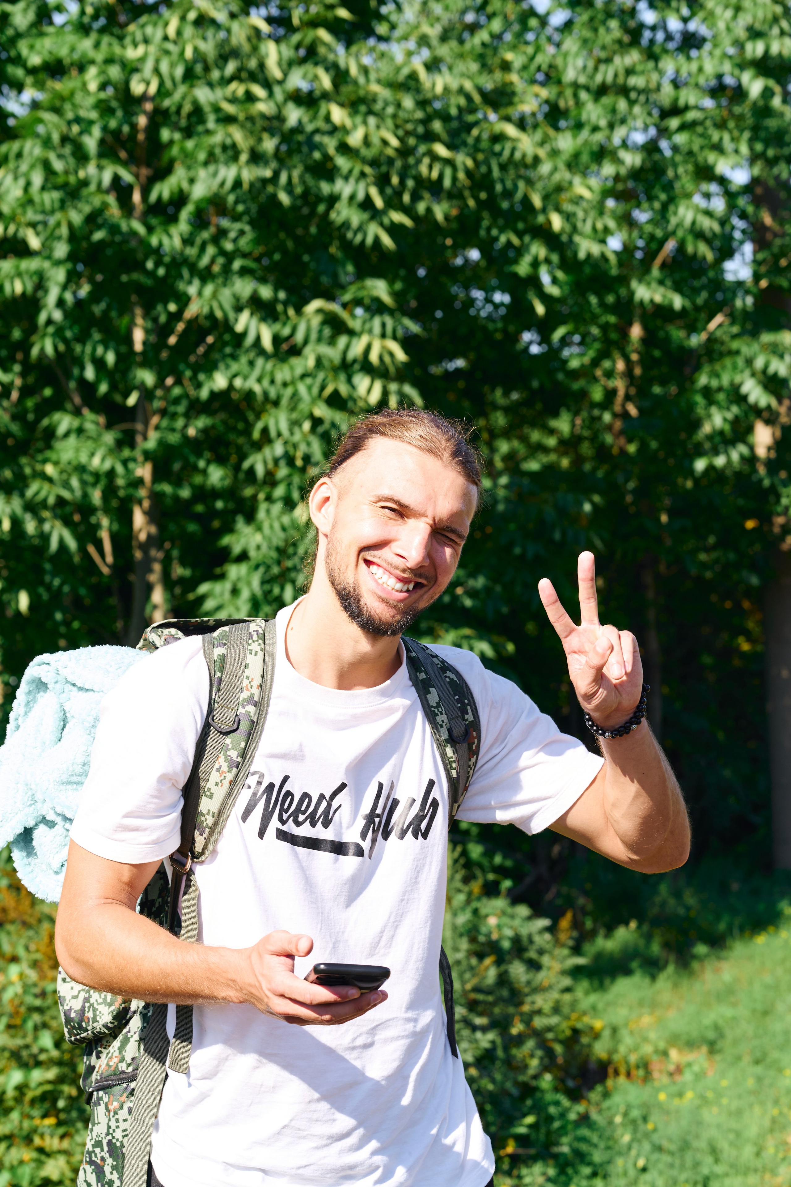 Репортаж трекинга тур группы. Фэшн-фотография и портреты в Владивостоке. Превращаю съёмку в повествование — создаю образы с сюжетом, которые остаются в памяти