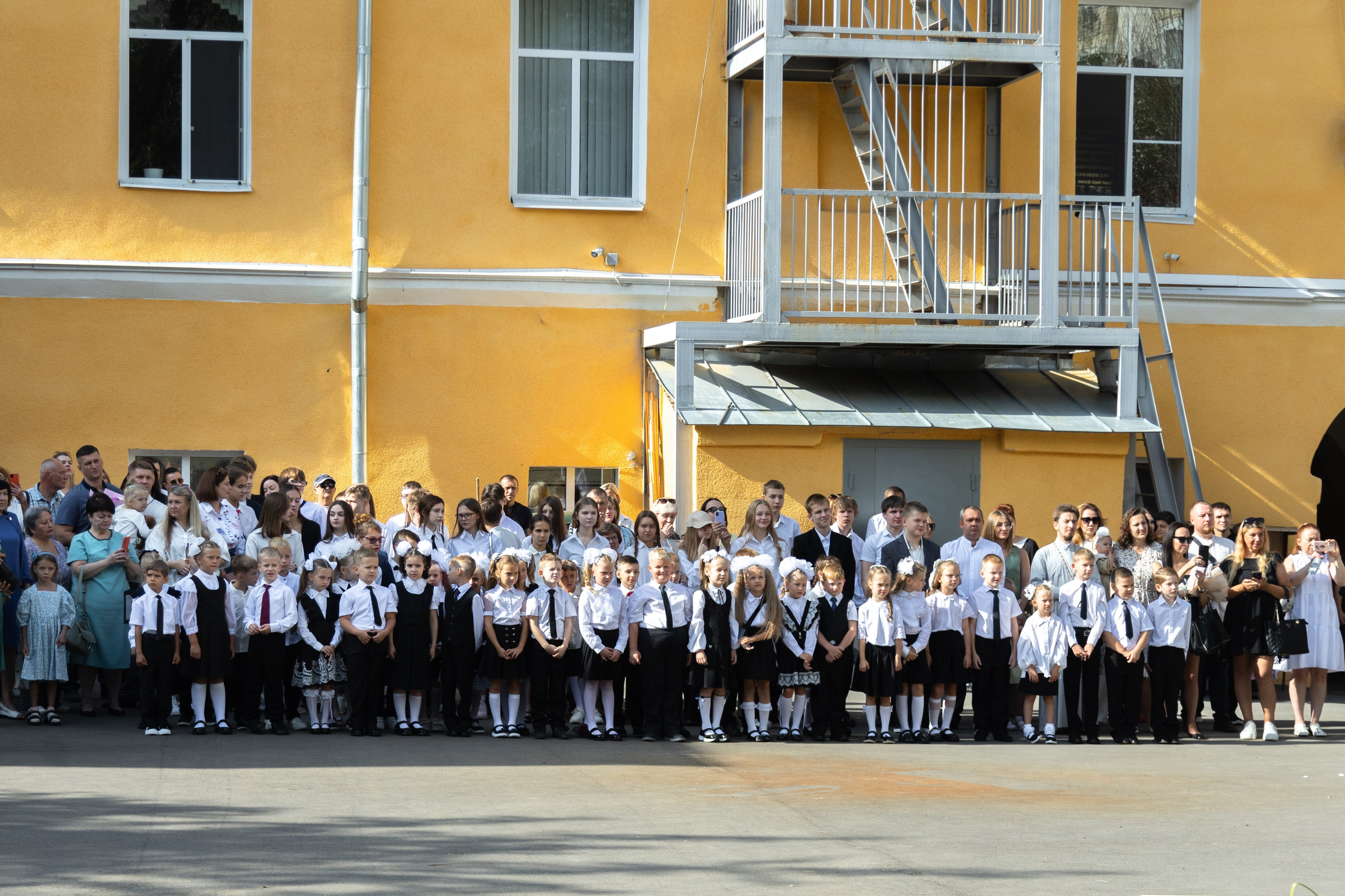 Репортаж 1 сентября. Выпускные альбомы Саратов Энгельс фотограф Титова Ирина