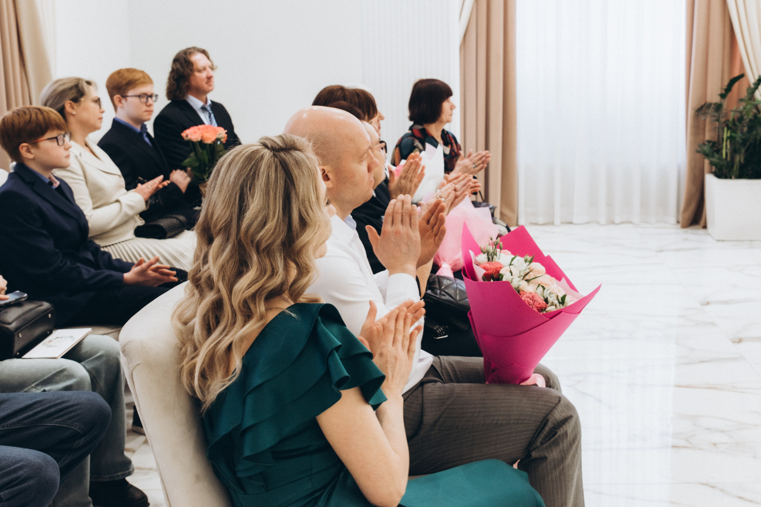 Утро и роспись Виктора и Марии. Ваш фотограф в Одинцовском районе и Москве