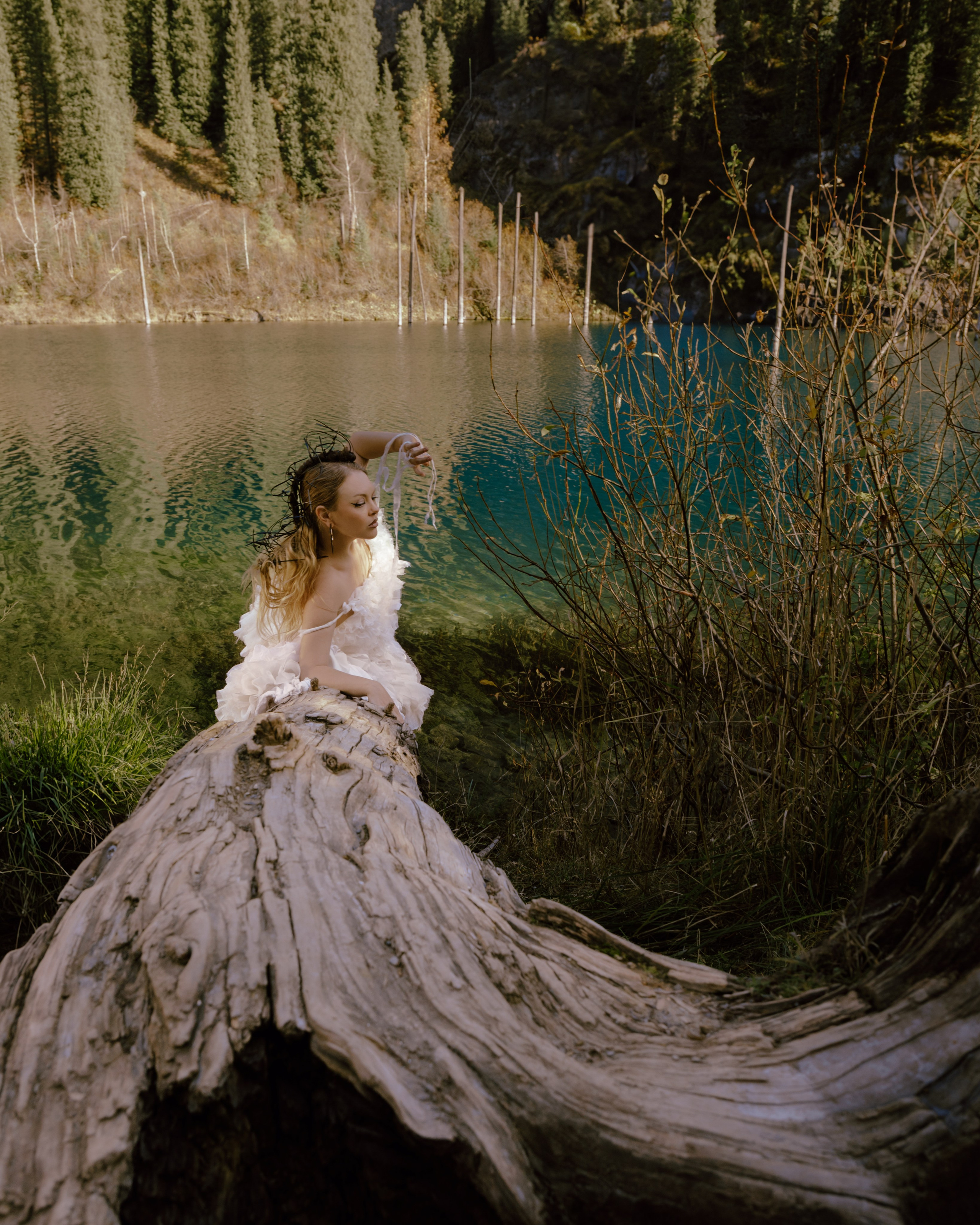 Озеро/ Софа. Art & Fashion фотограф Москва Анна Курмаева