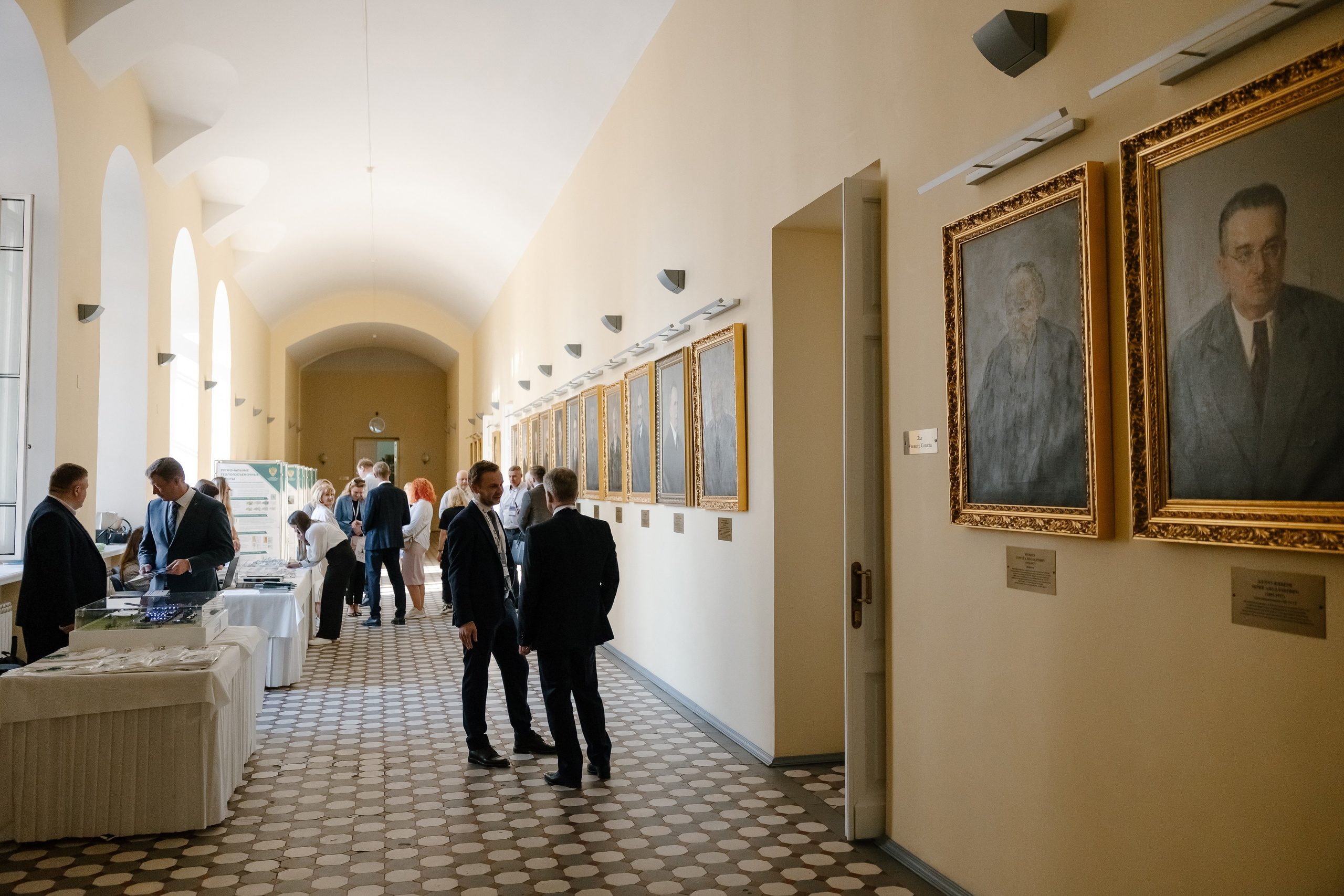 Научно-практическая конференция «Трудноизвлекаемые запасы». Maya Alieva Wedding Photographer in St.Petersburg