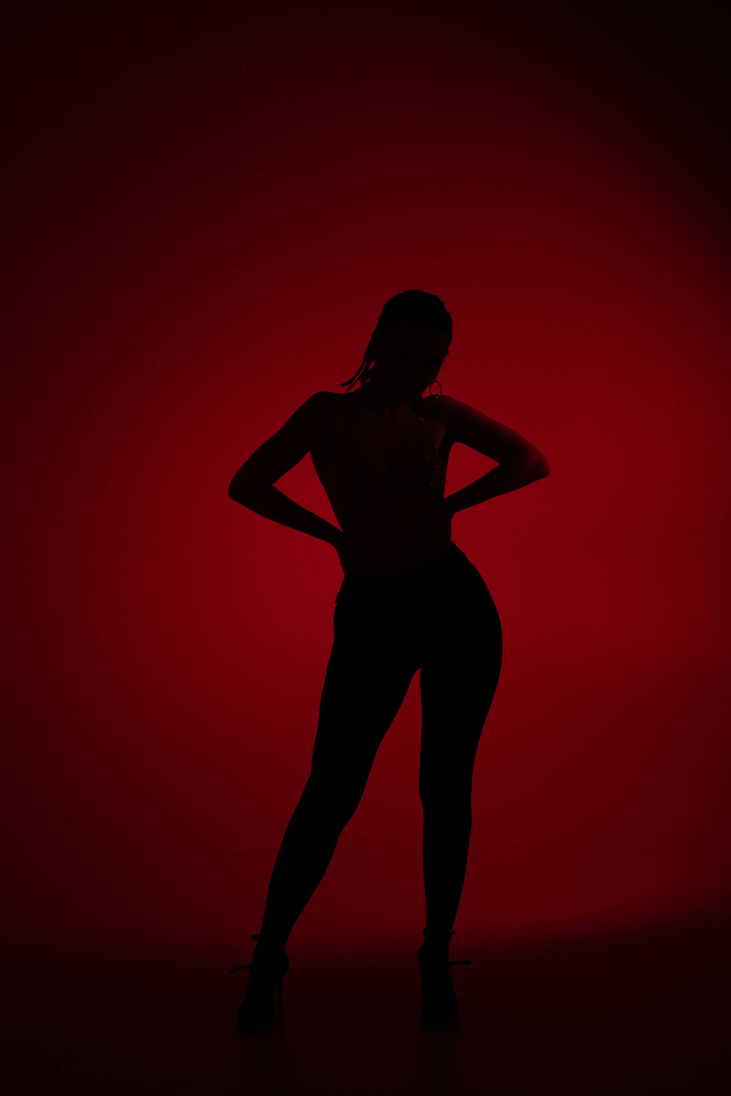 Цветной свет и фигуры. Фотограф Минск