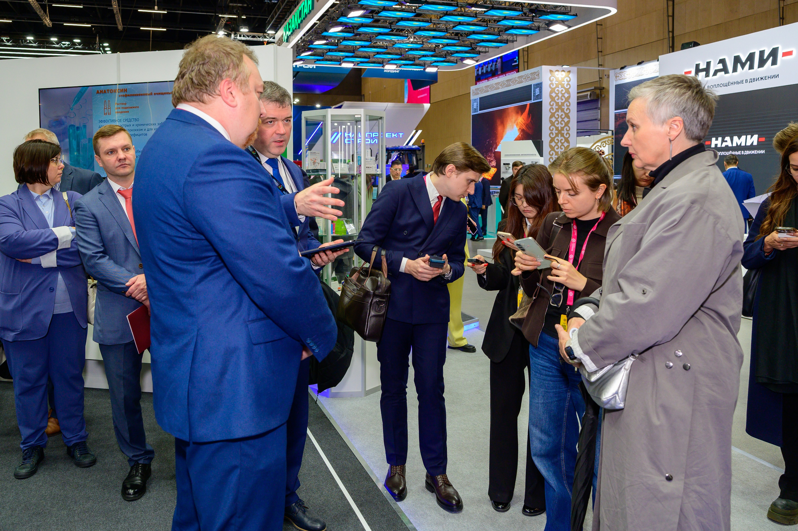 BigindustrialweekBelarus. Фотоуслуги, услуги фотографа, фотографирование важных событий