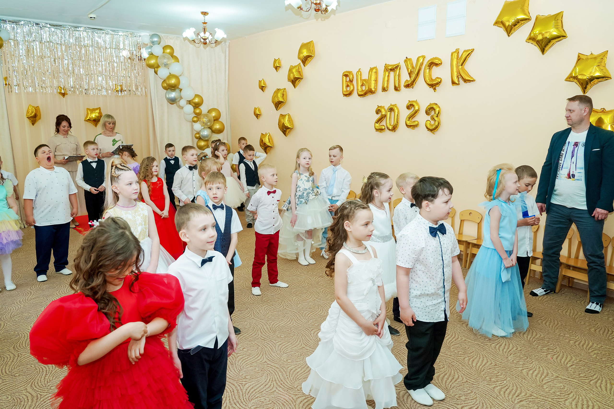 Фотосъемка видеосъёмка фотограф видеооператор новогодних утренников  в. Фотограф, видеооператор Нина Коршунова