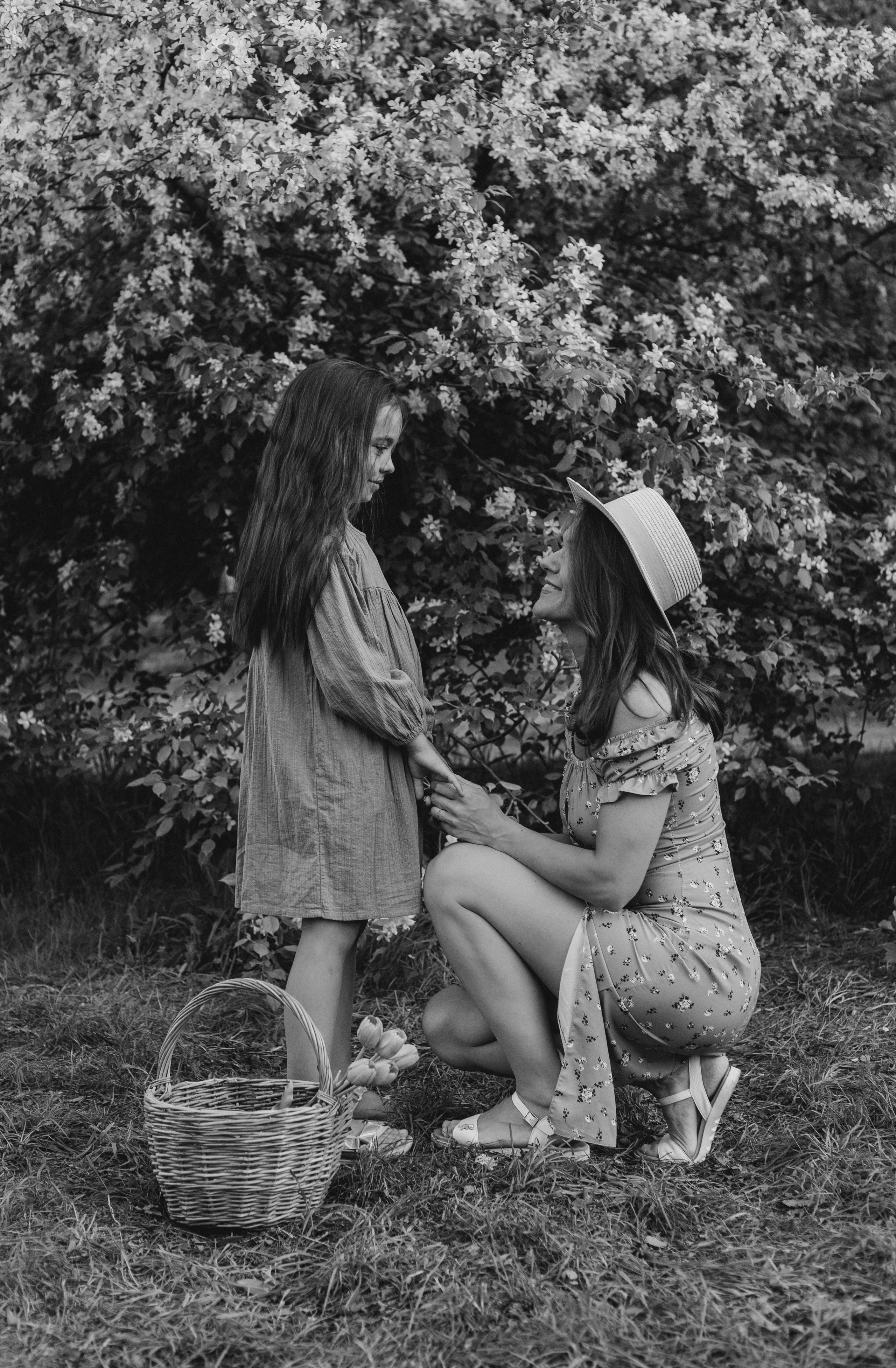 Семейная фотосессия в цветении. Фотограф Мария Новоселова. Сургут