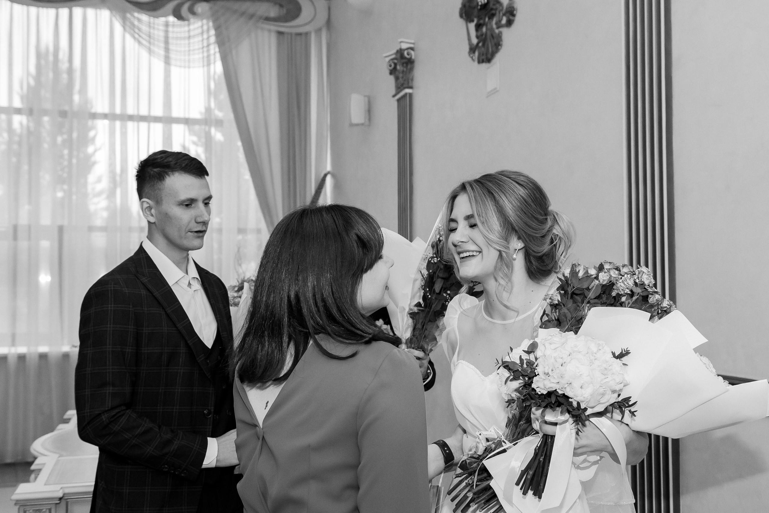 Александр и Александра. Загс и прогулка. Фотограф Мария Новоселова. Сургут