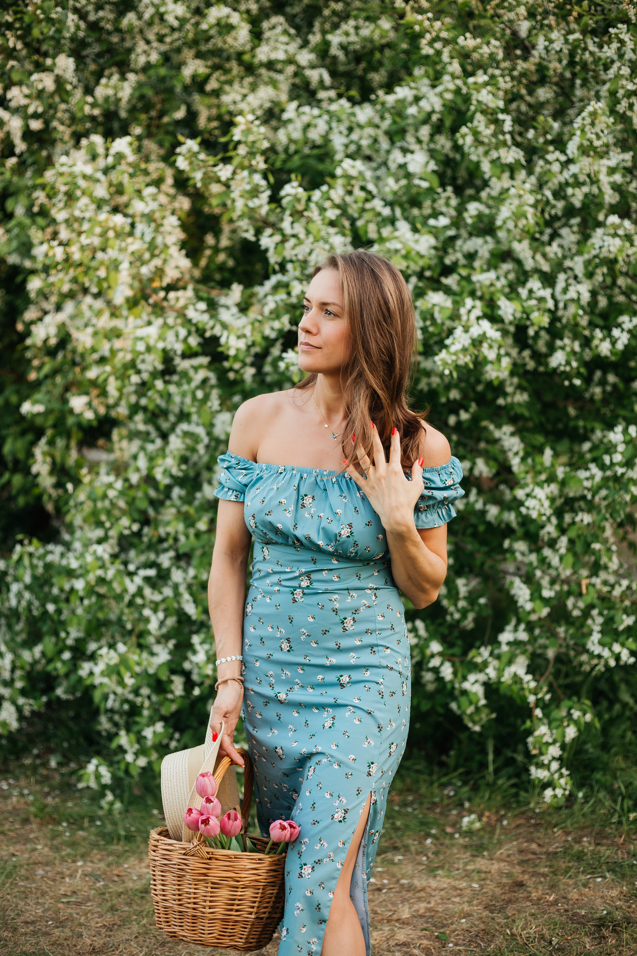 Семейная фотосессия в цветении. Фотограф Мария Новоселова. Сургут