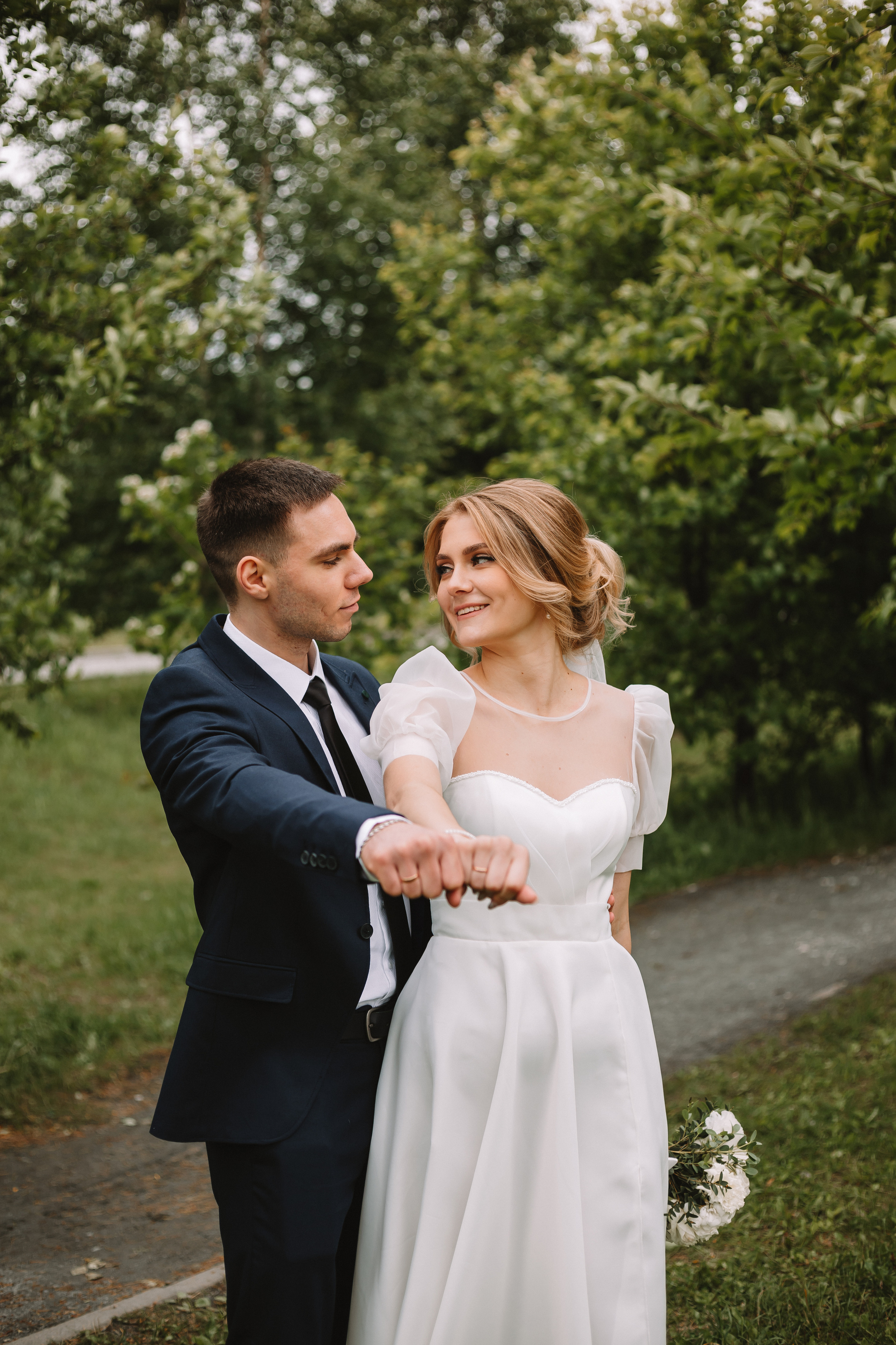 Александр и Александра. Загс и прогулка. Фотограф Мария Новоселова. Сургут