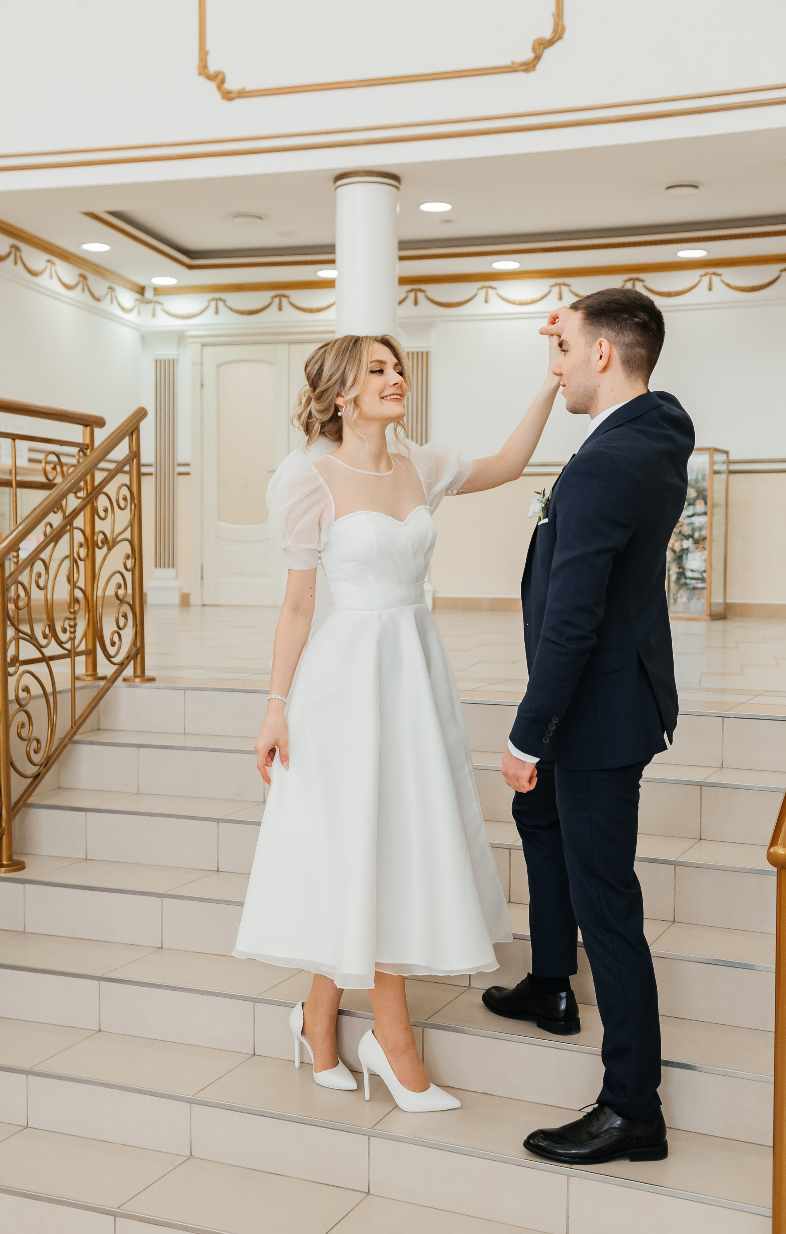 Александр и Александра. Загс и прогулка. Фотограф Мария Новоселова. Сургут