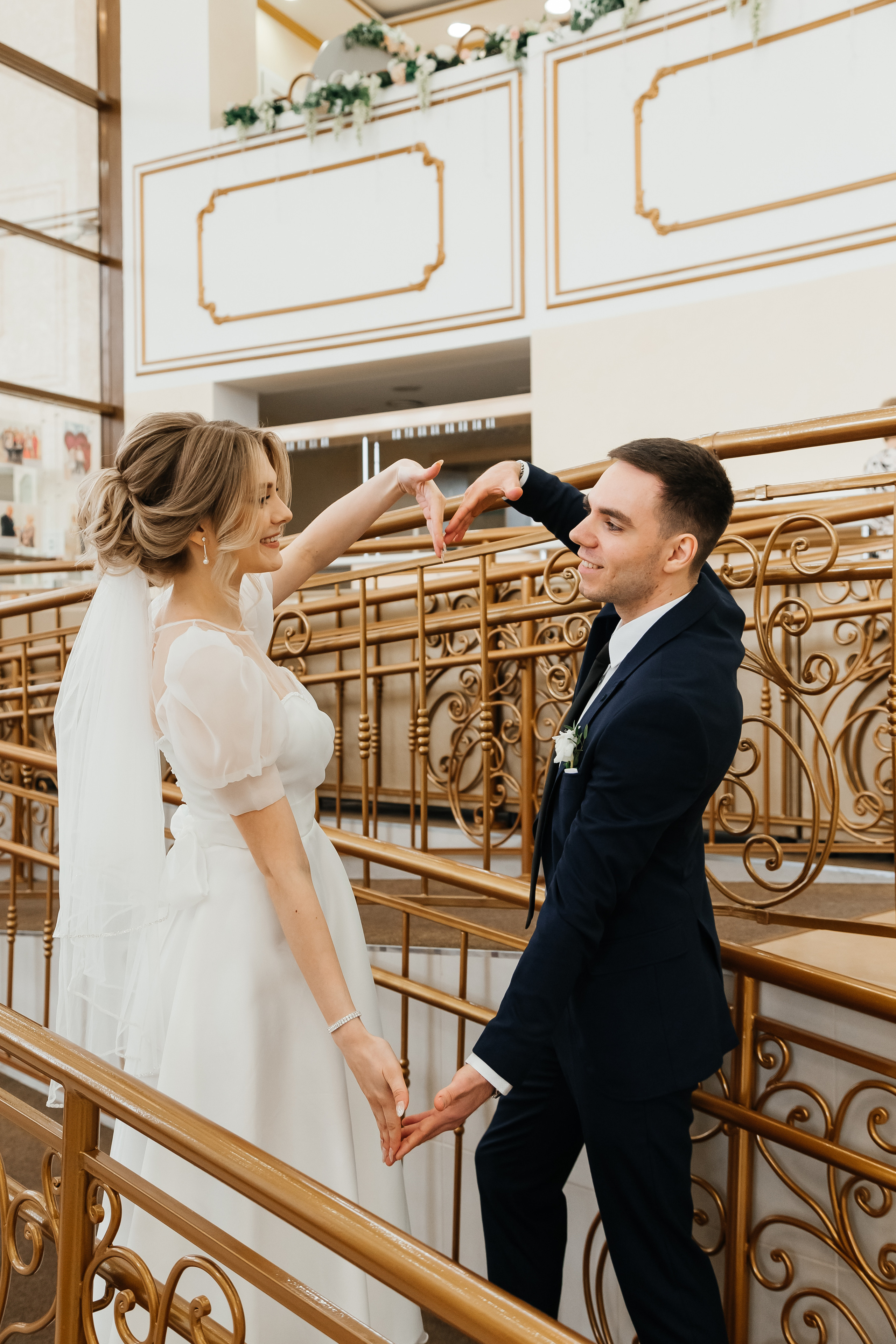 Александр и Александра. Загс и прогулка. Фотограф Мария Новоселова. Сургут