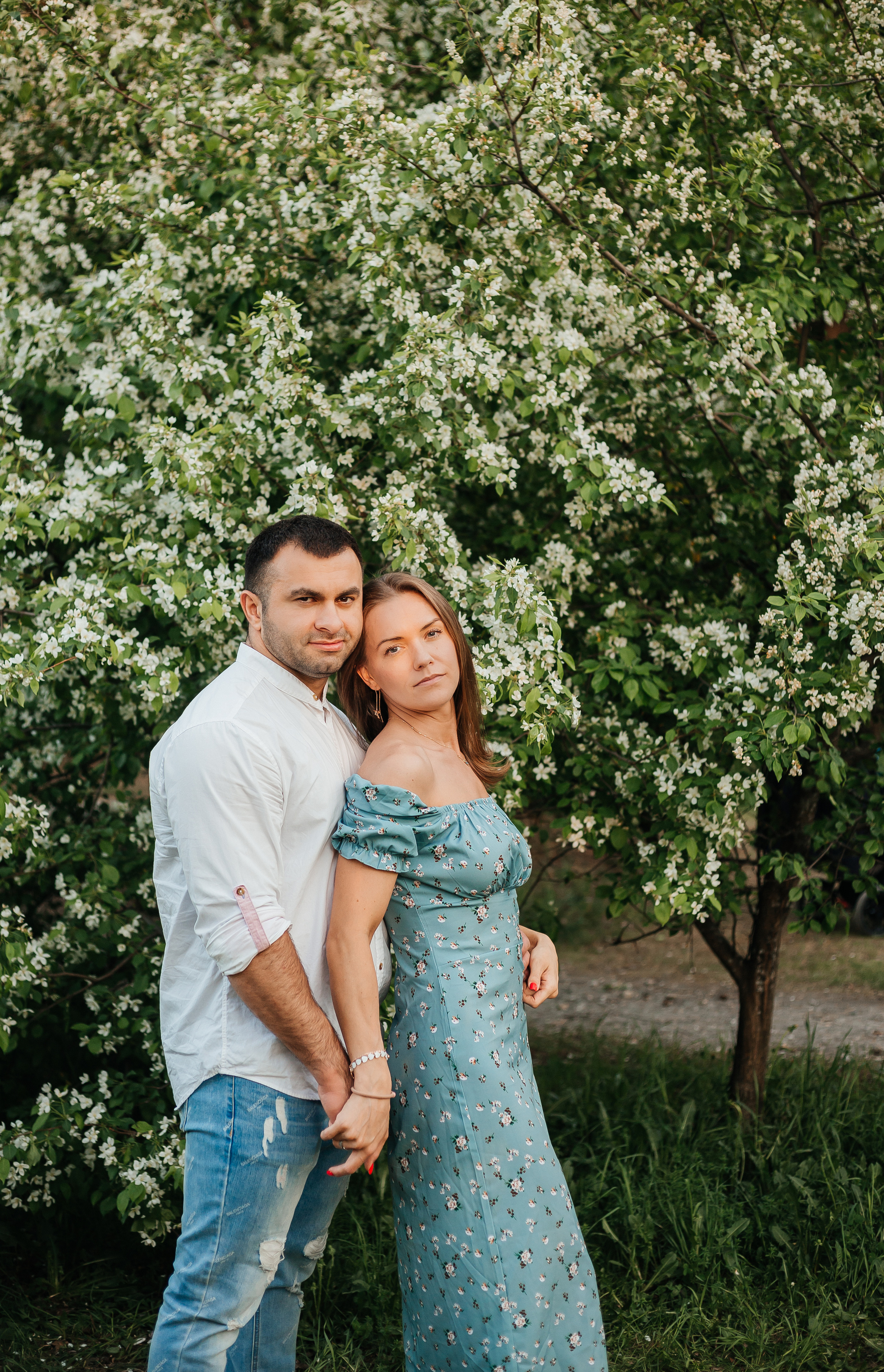 Семейная фотосессия в цветении. Фотограф Мария Новоселова. Сургут