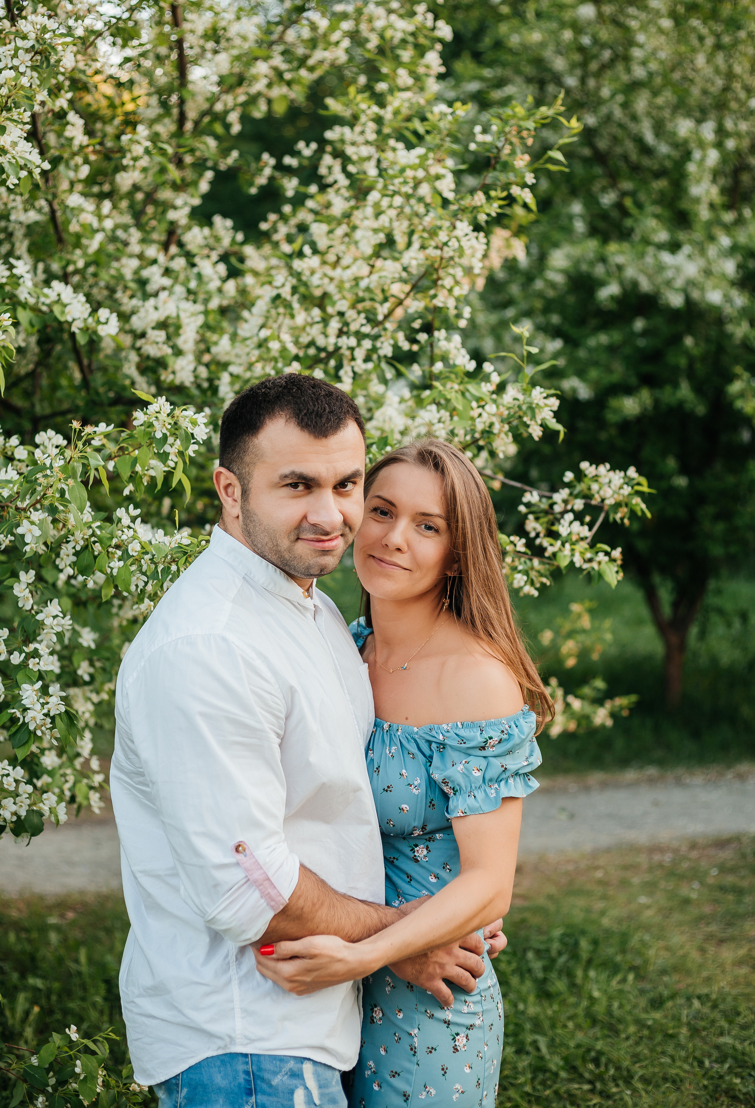 Семейная фотосессия в цветении. Фотограф Мария Новоселова. Сургут