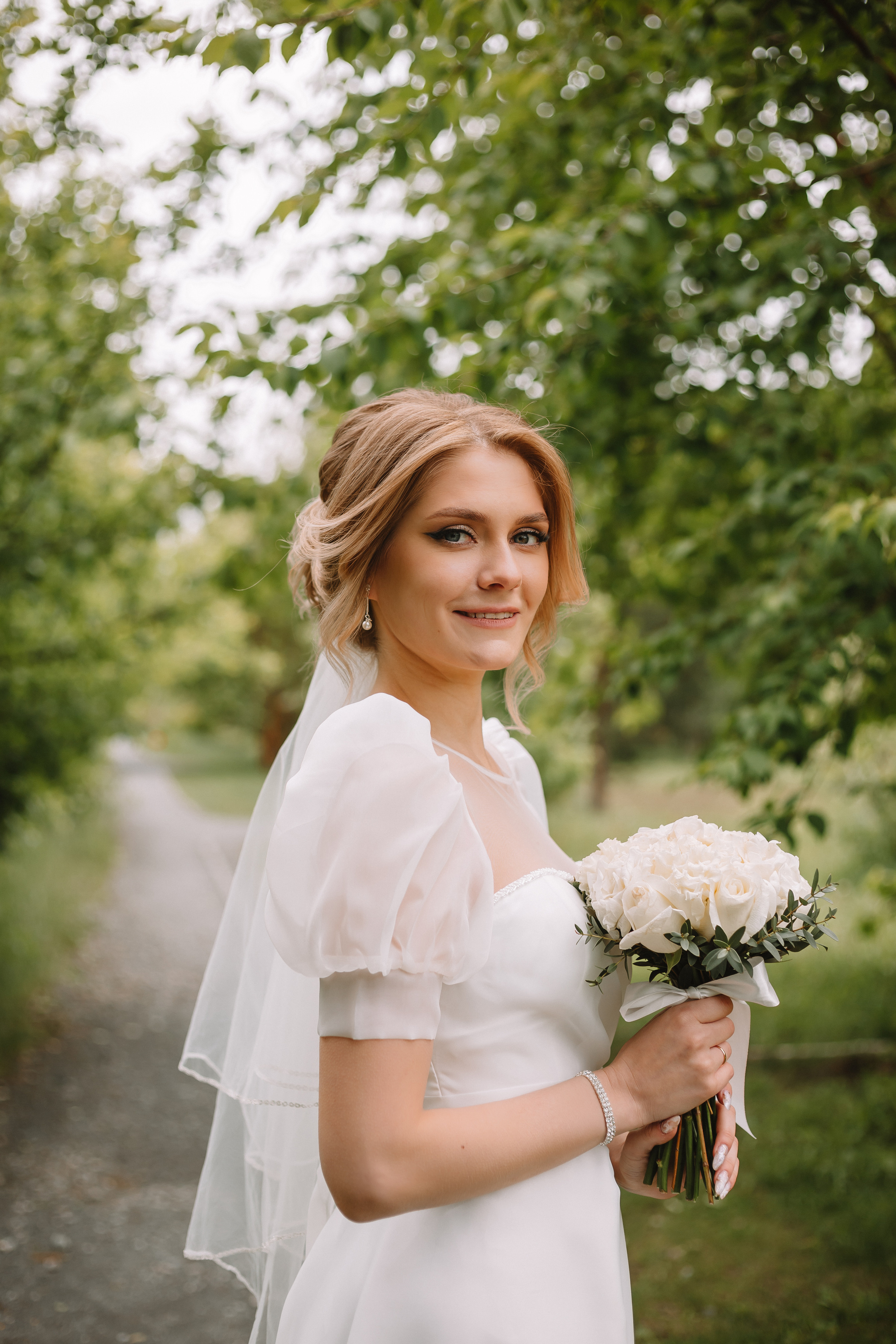 Александр и Александра. Загс и прогулка. Фотограф Мария Новоселова. Сургут