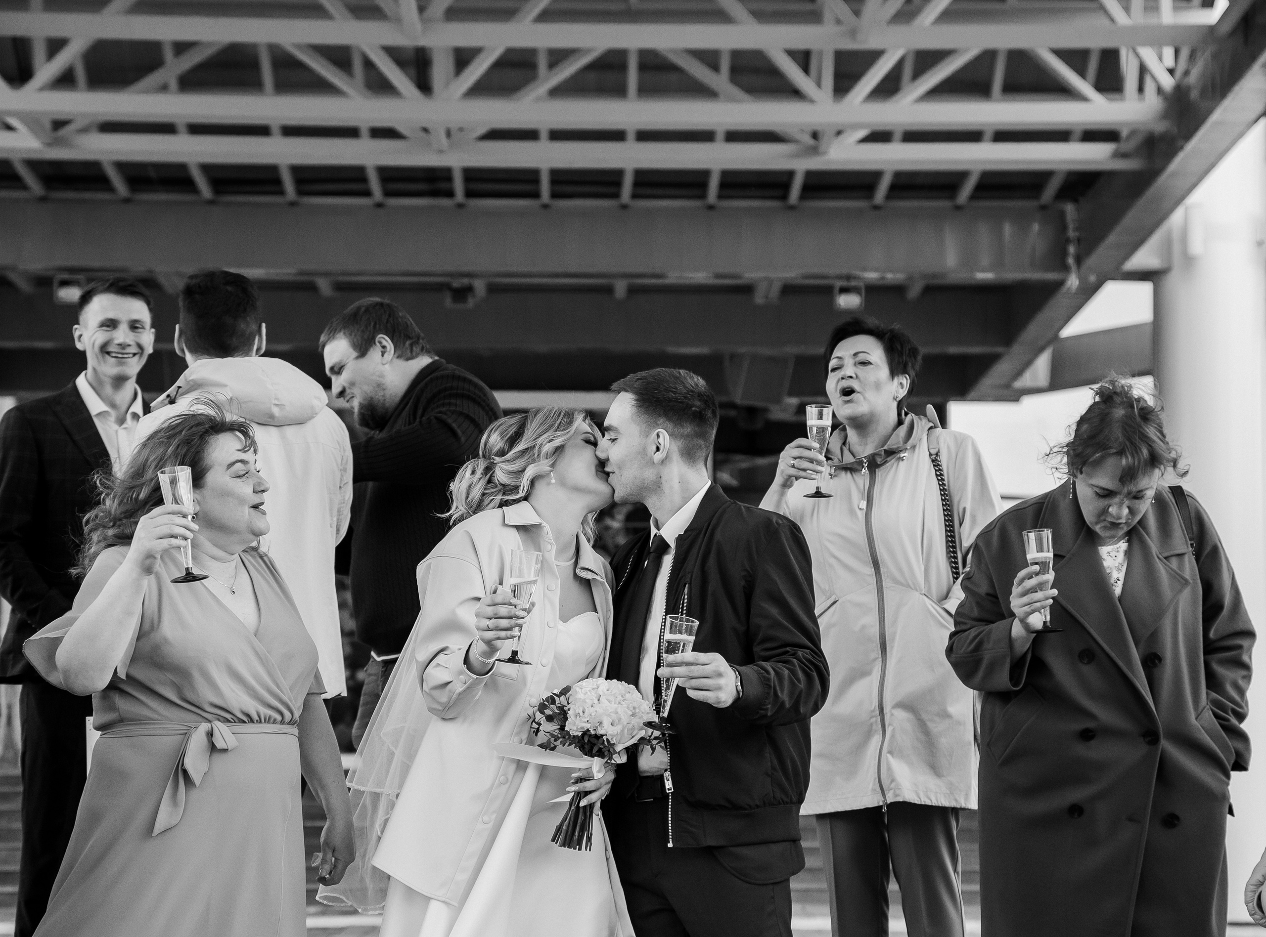 Александр и Александра. Загс и прогулка. Фотограф Мария Новоселова. Сургут