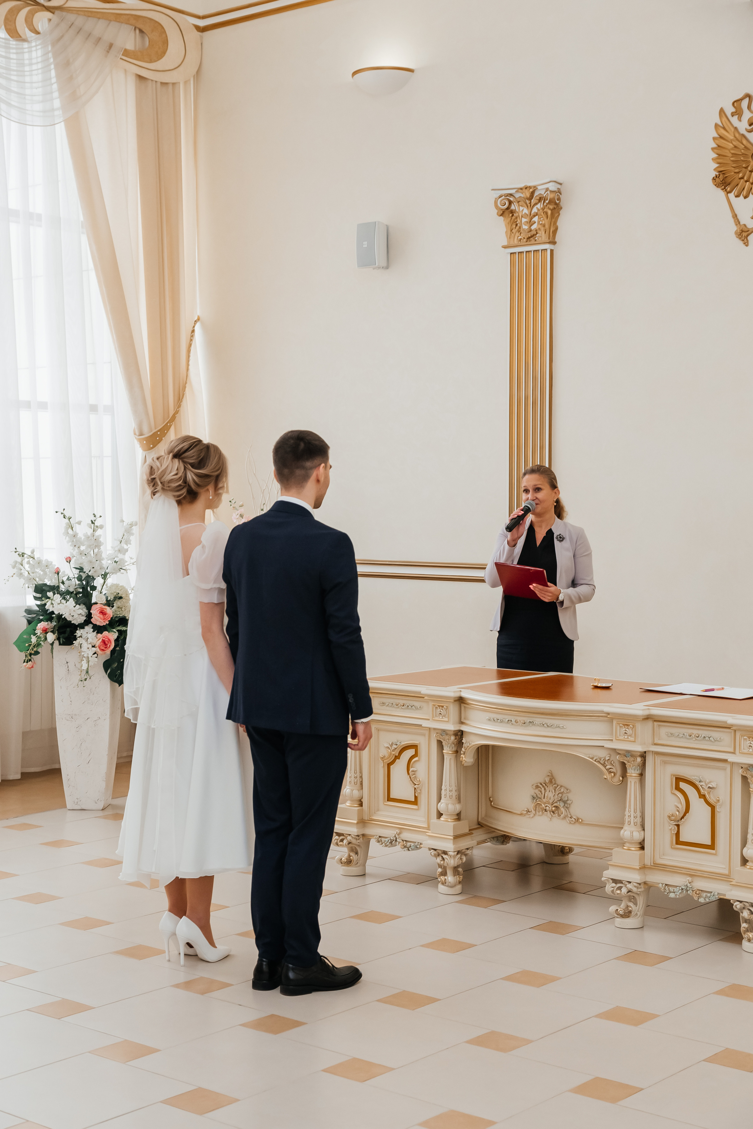 Александр и Александра. Загс и прогулка. Фотограф Мария Новоселова. Сургут