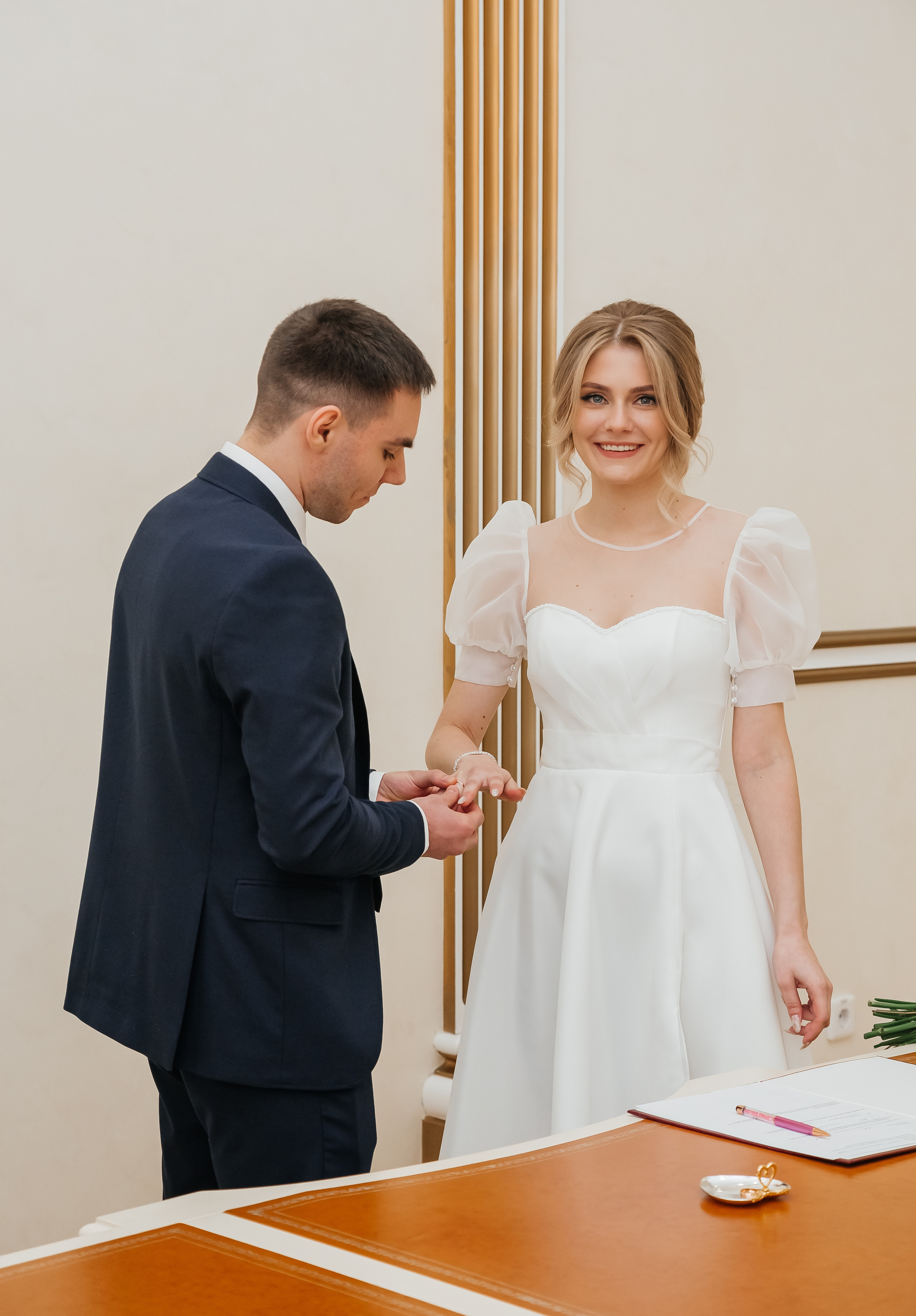 Александр и Александра. Загс и прогулка. Фотограф Мария Новоселова. Сургут