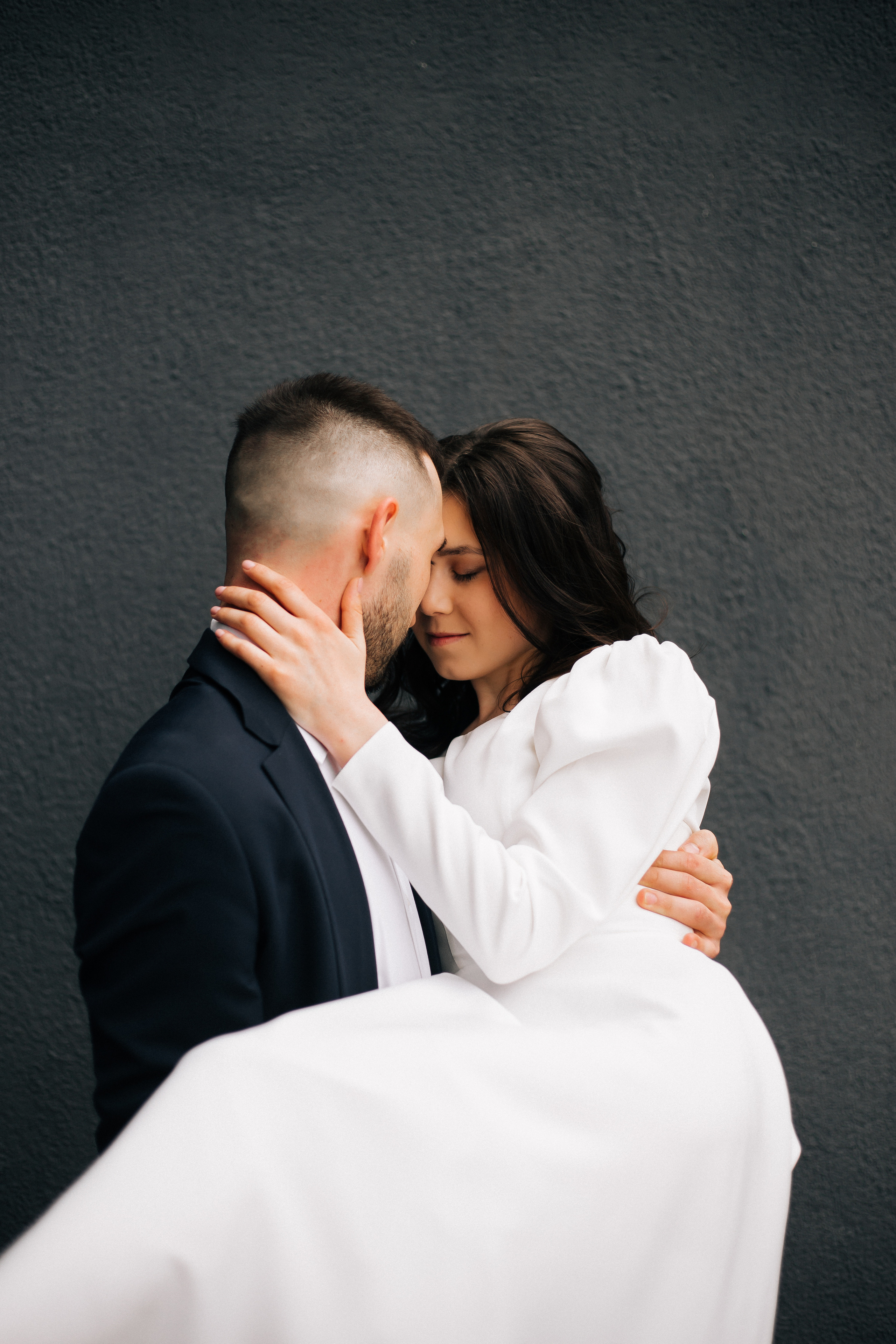 Свадебная прогулка. Новин квартал. Фотограф Мария Новоселова. Сургут