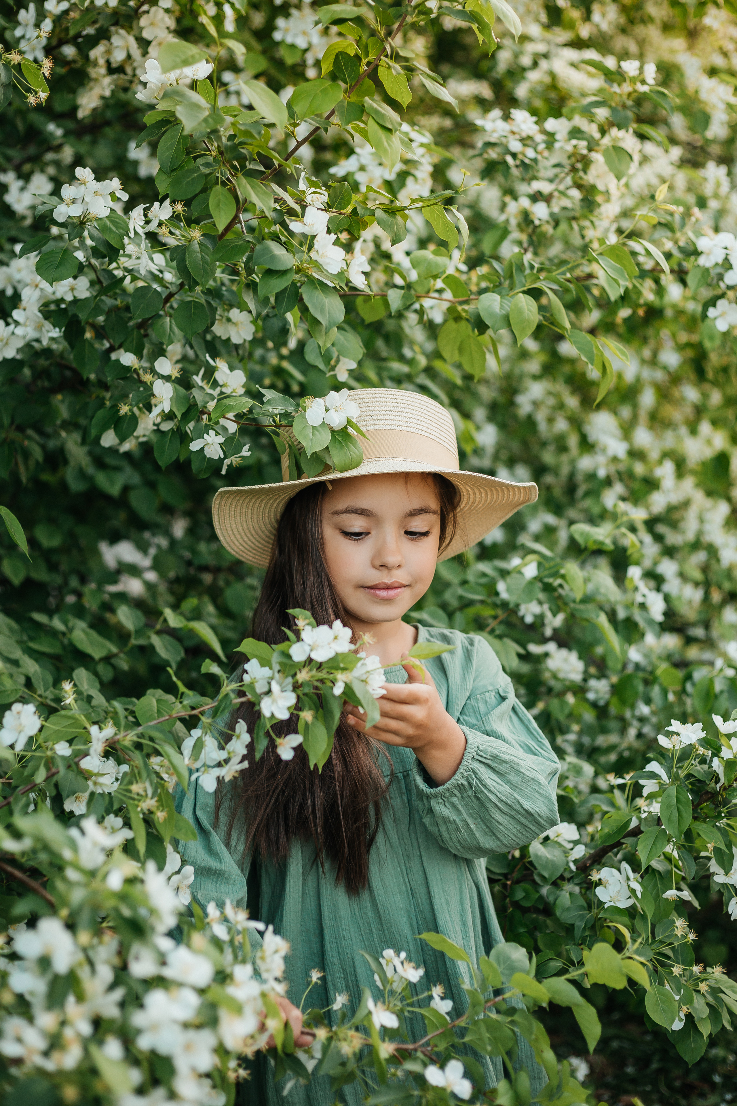 Семейная фотосессия в цветении. Фотограф Мария Новоселова. Сургут