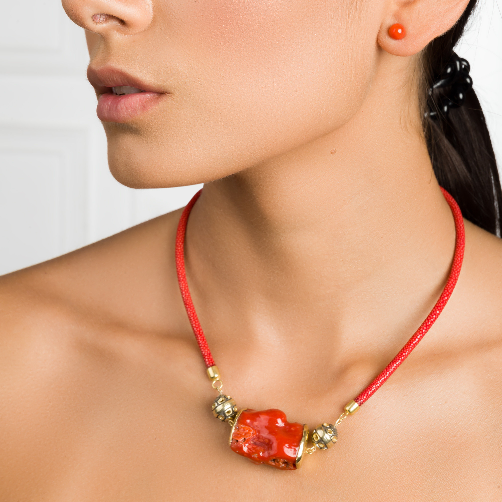 IRStudio: фотосъемка ювелирных украшений на моделях. Рекламный и предметный фотограф Марченков Антон