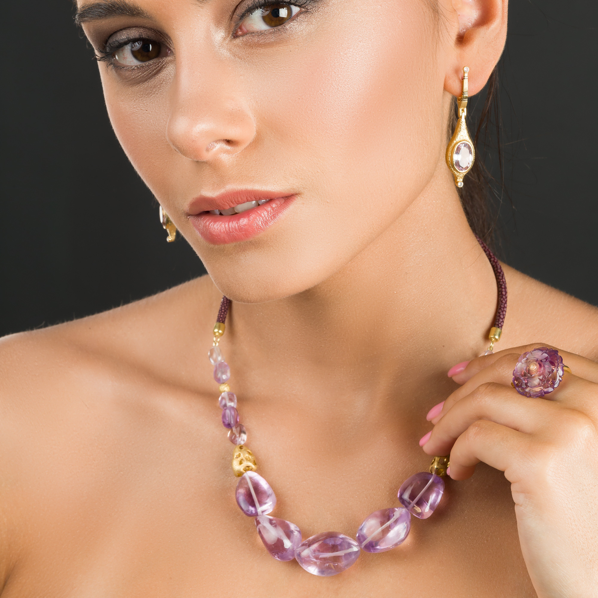 IRStudio: фотосъемка ювелирных украшений на моделях. Рекламный и предметный фотограф Марченков Антон