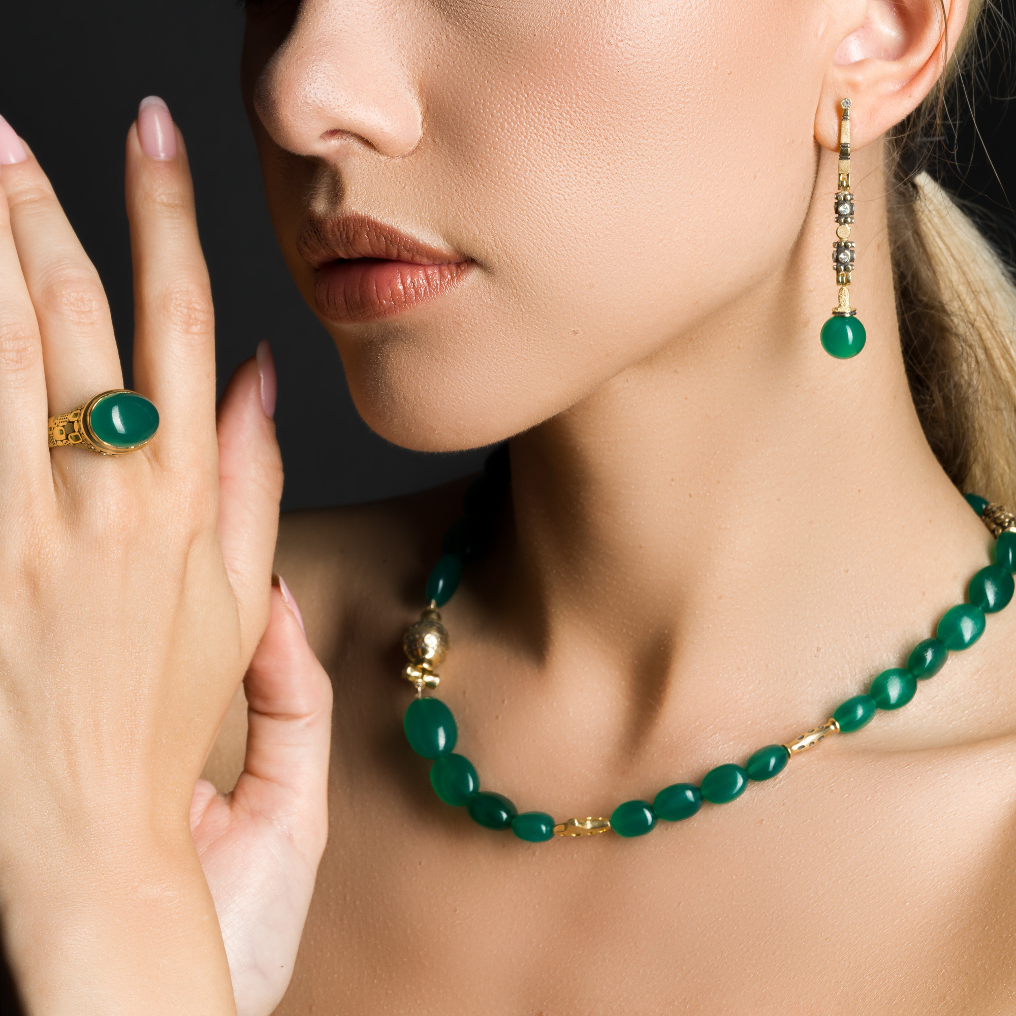 IRStudio: фотосъемка ювелирных украшений на моделях. Рекламный и предметный фотограф Марченков Антон