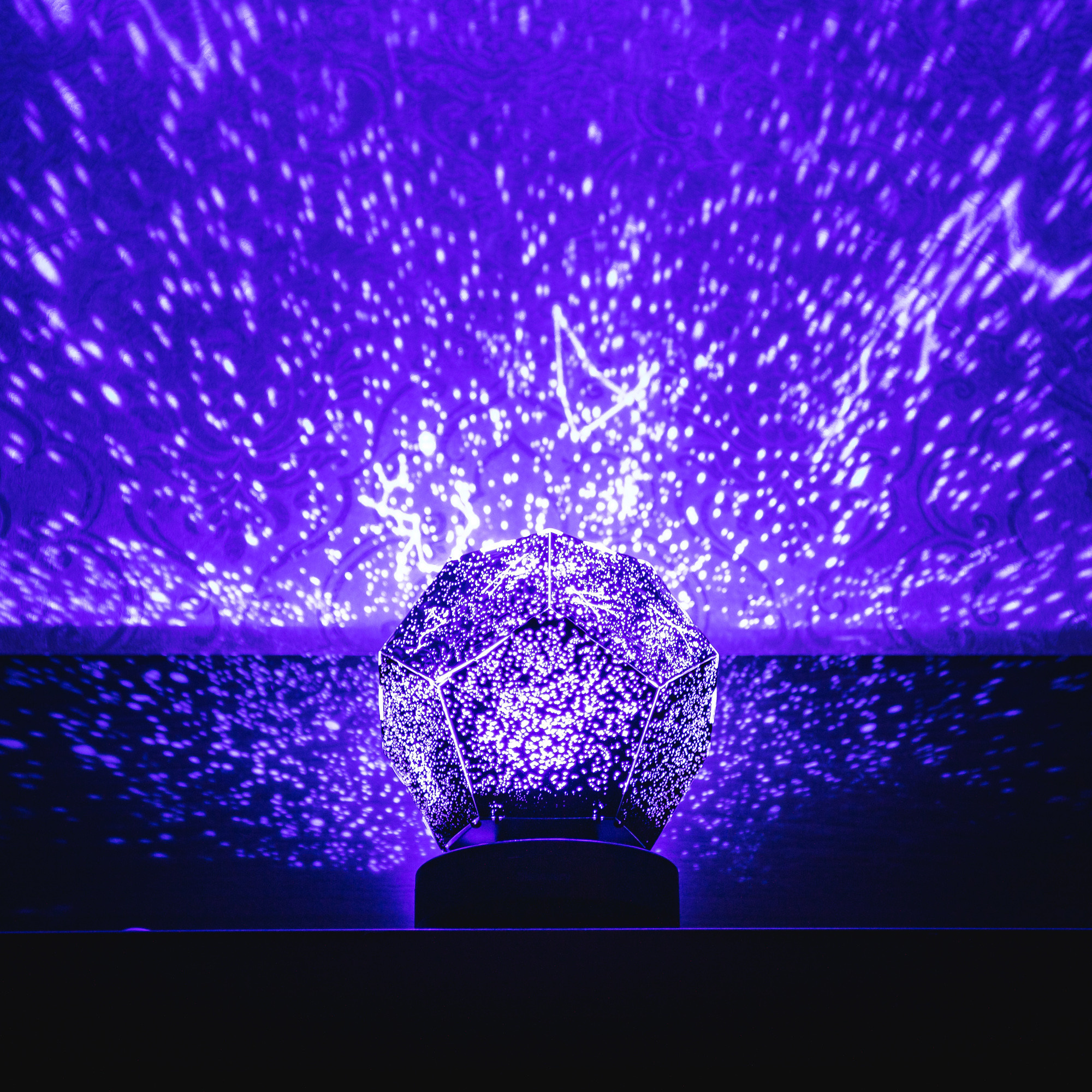 Levenhuk — фотосъемка домашнего планетария. Рекламный и предметный фотограф Марченков Антон