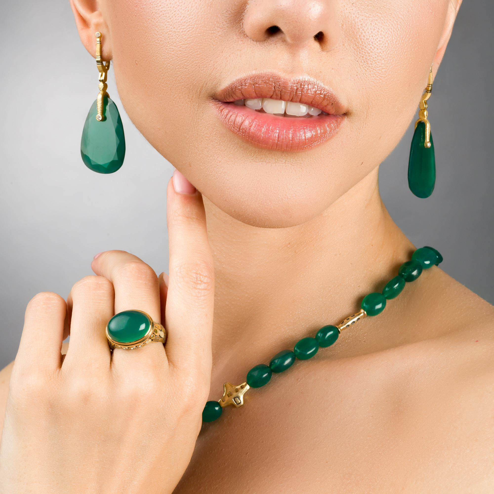 IRStudio: фотосъемка ювелирных украшений на моделях. Рекламный и предметный фотограф Марченков Антон