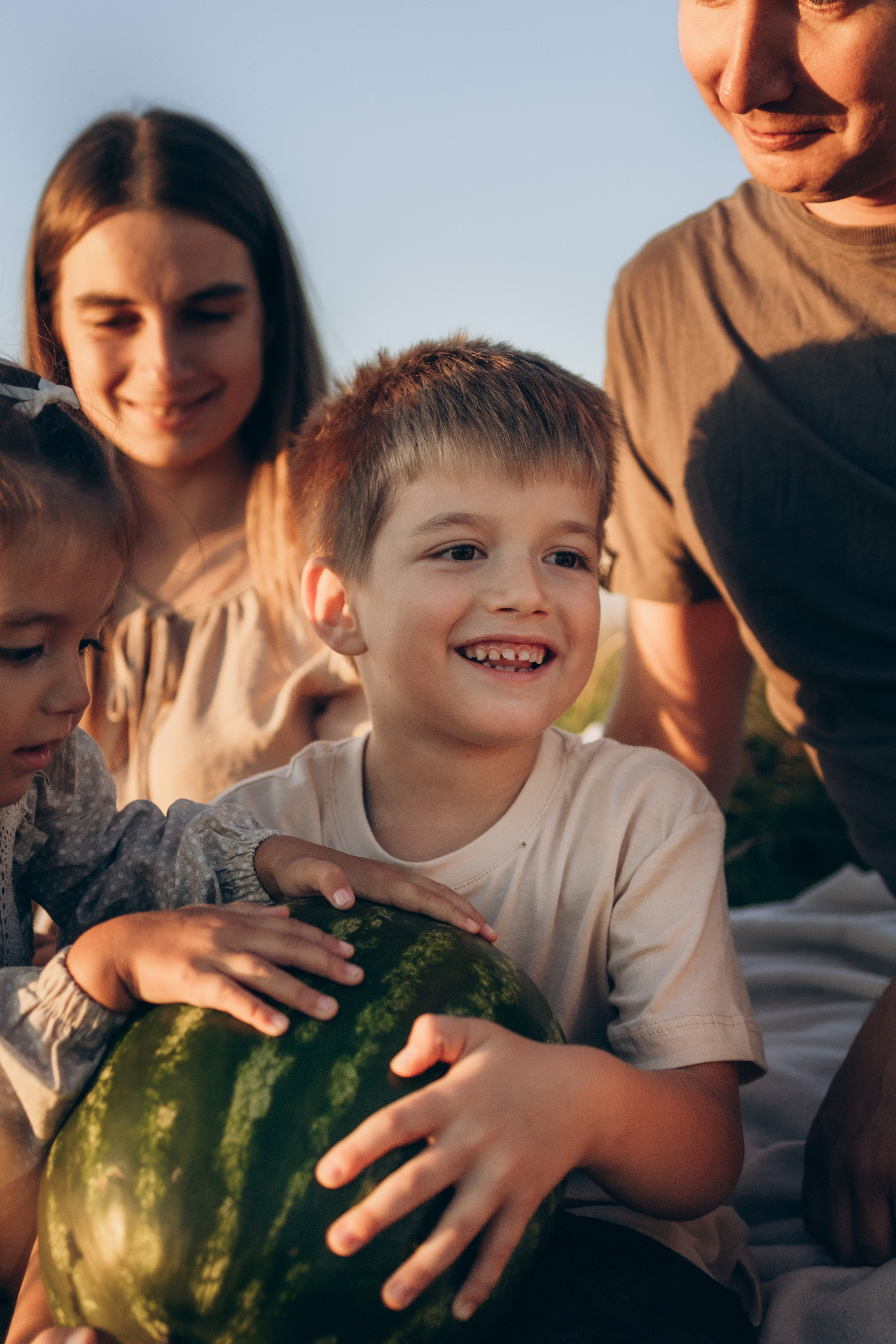 Семейная фотосессия на Колтушских высотах. Семейный и детский фотограф в Санкт-Петербурге Павлова Елена