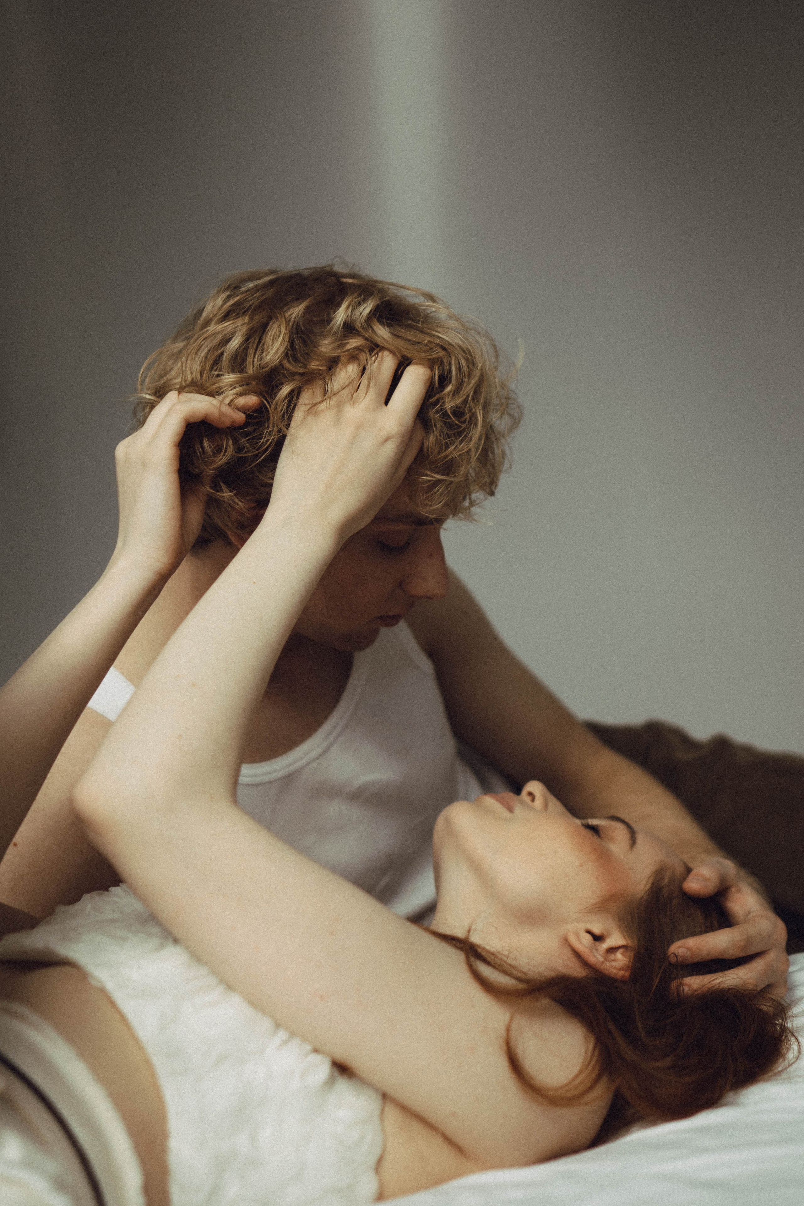 СВАДЕБНАЯ СЬЕМКА В ОТЕЛЕ. СБОРЫ ЖЕНИХА И НЕВЕСТЫ И ТАКЖЕ ТОР И ПОДГОТОВКА К ПРОГУЛКЕ. Профессиональный фотограф, Санкт-Петербург — Виктория Богомолова