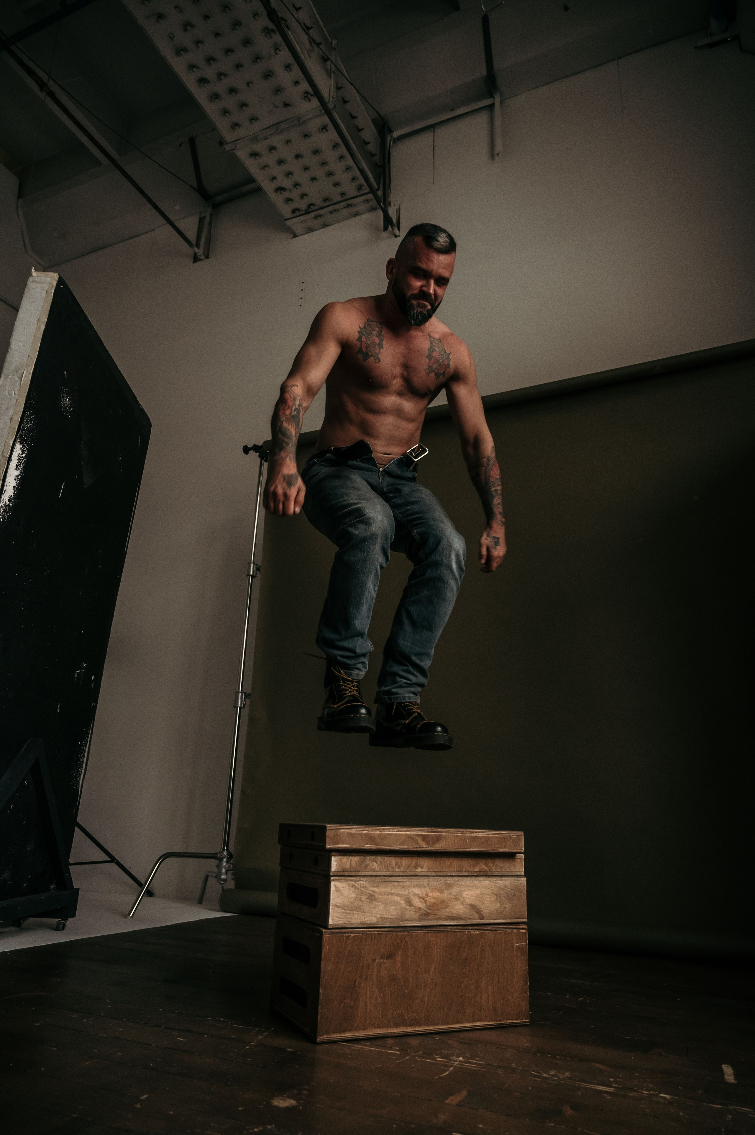 Мужской фотограф. Профессиональный фотограф беременности в СПБ. Стильные фотосессии беременности в стиле минимализм и классическая фотография