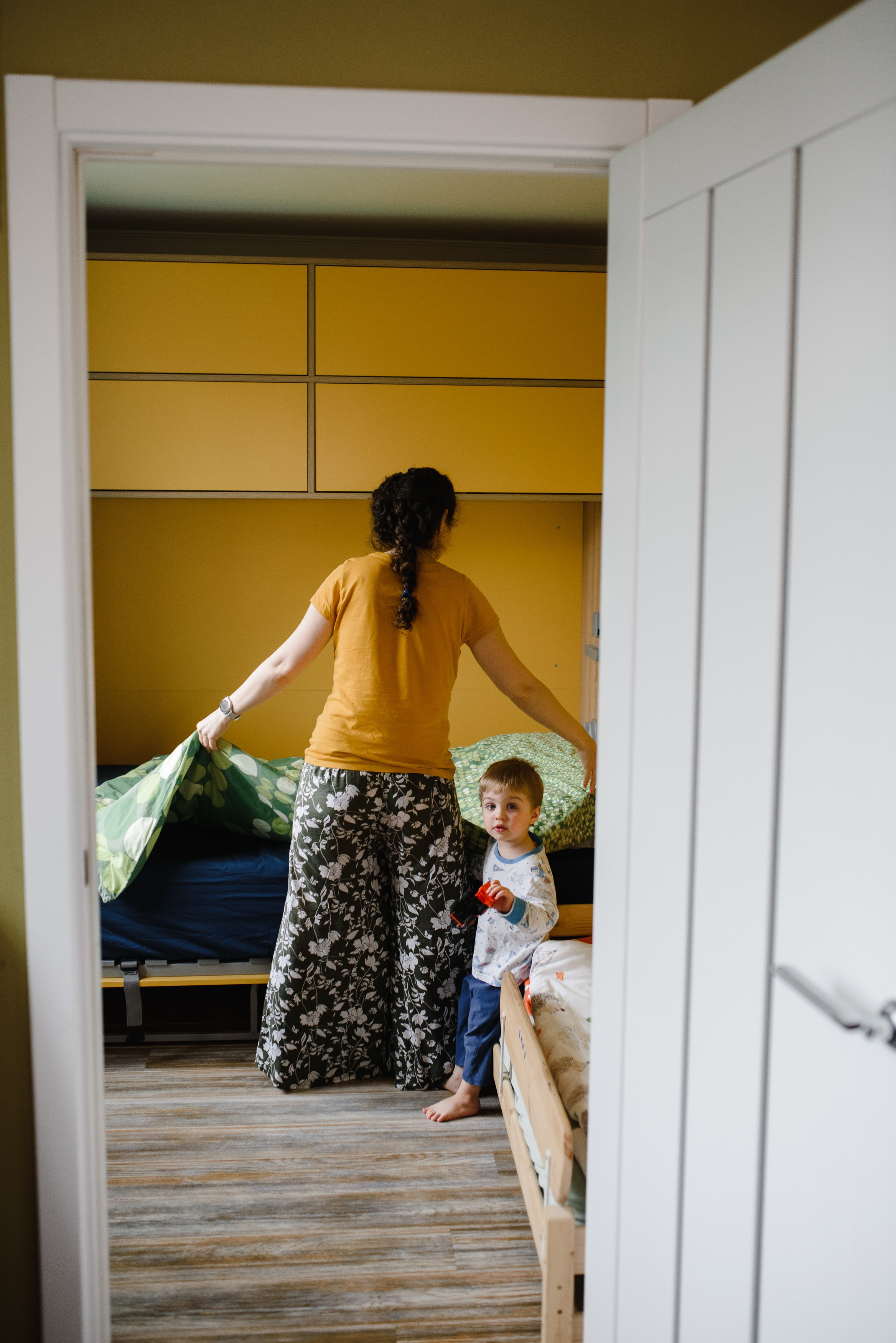 Игорь, Мила и Михаил Игоревич, домашняя история. Фотограф Денис Неместо, портрет, репортаж