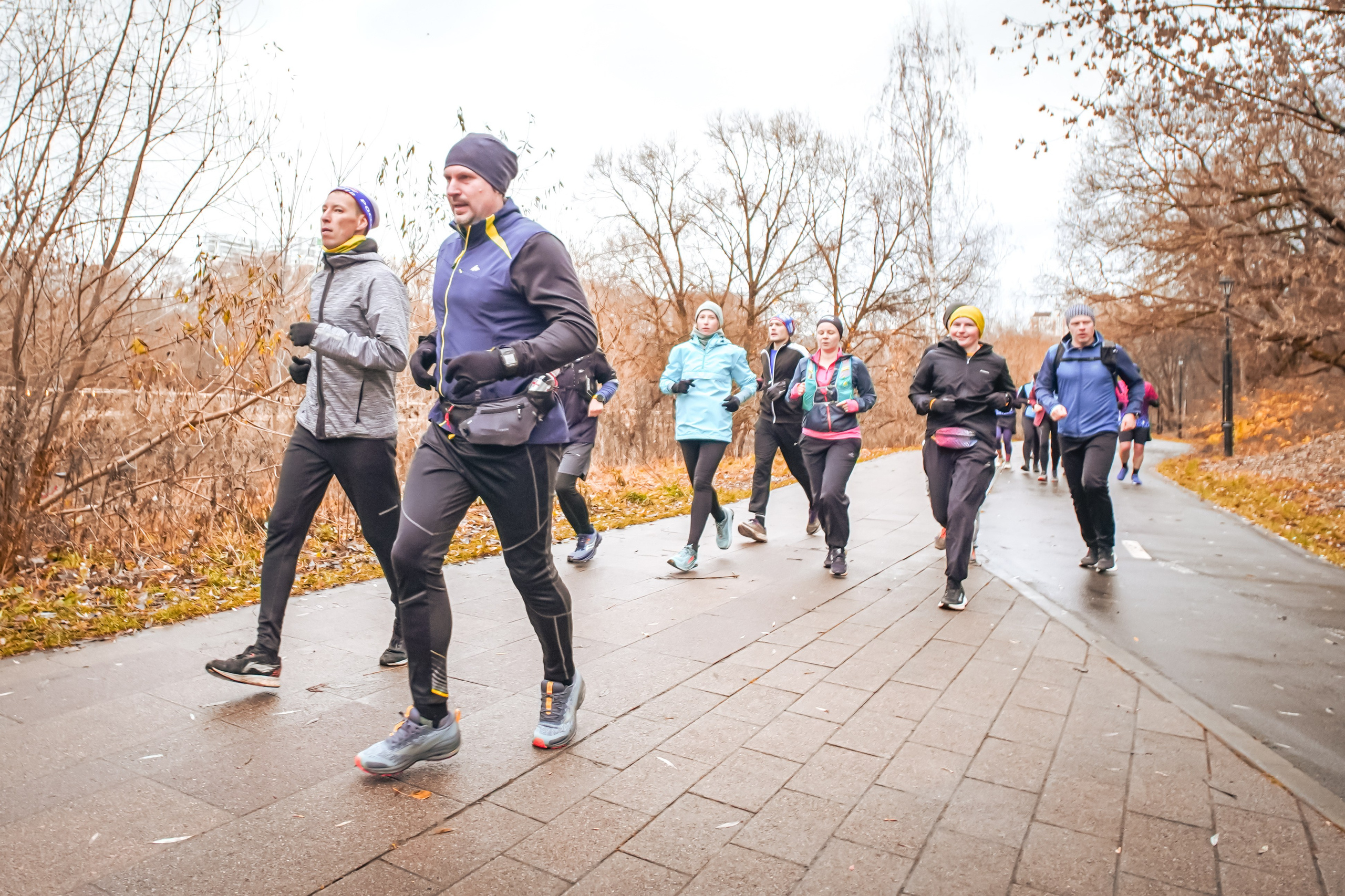 #марафонудома #яuzarun 2024 2-я петля, группа 6:30. Роман Капилюшов. Бег. Фото. Видео. г. Люберцы