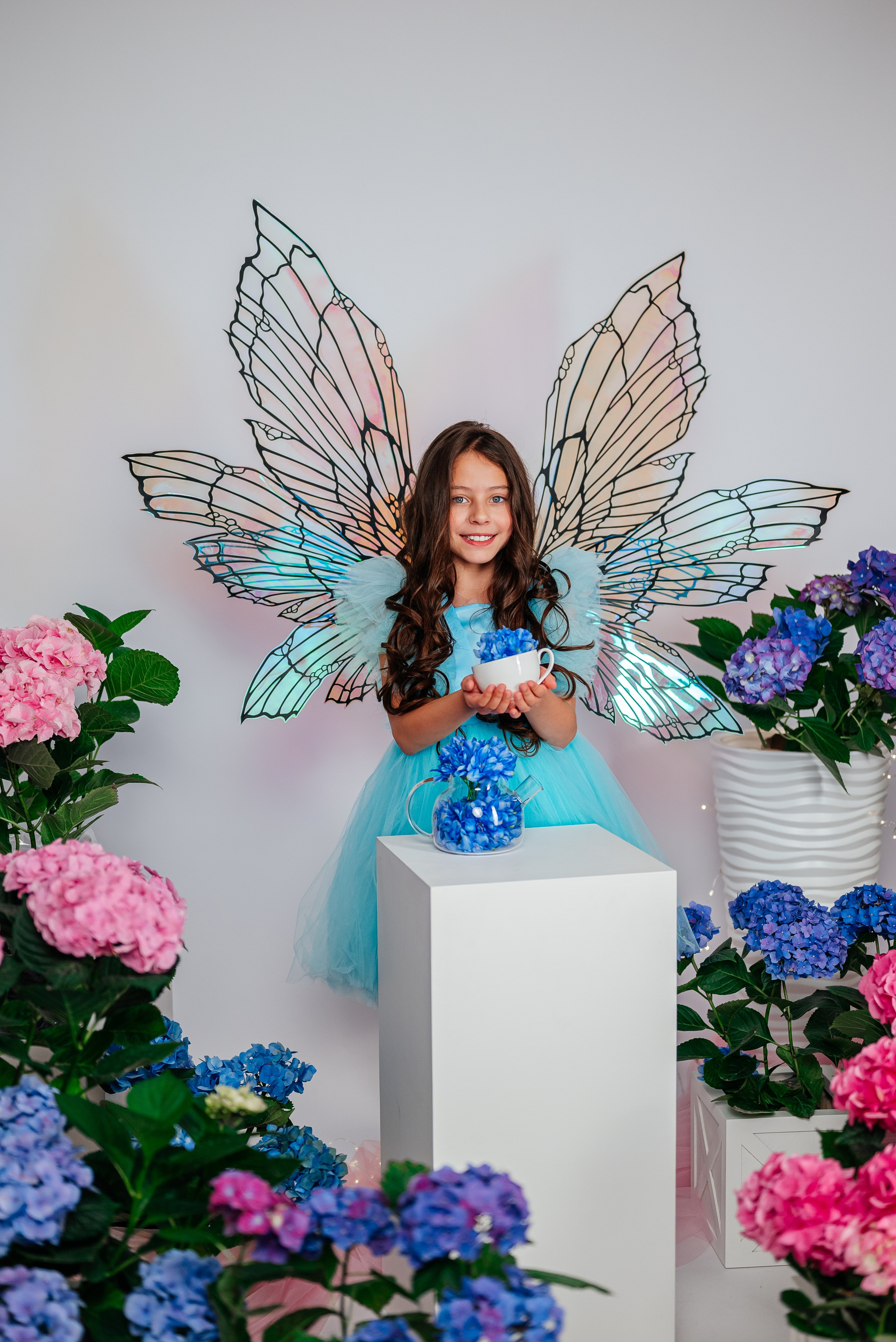 Вероника и гортензии. Семейный фотограф в Краснодаре