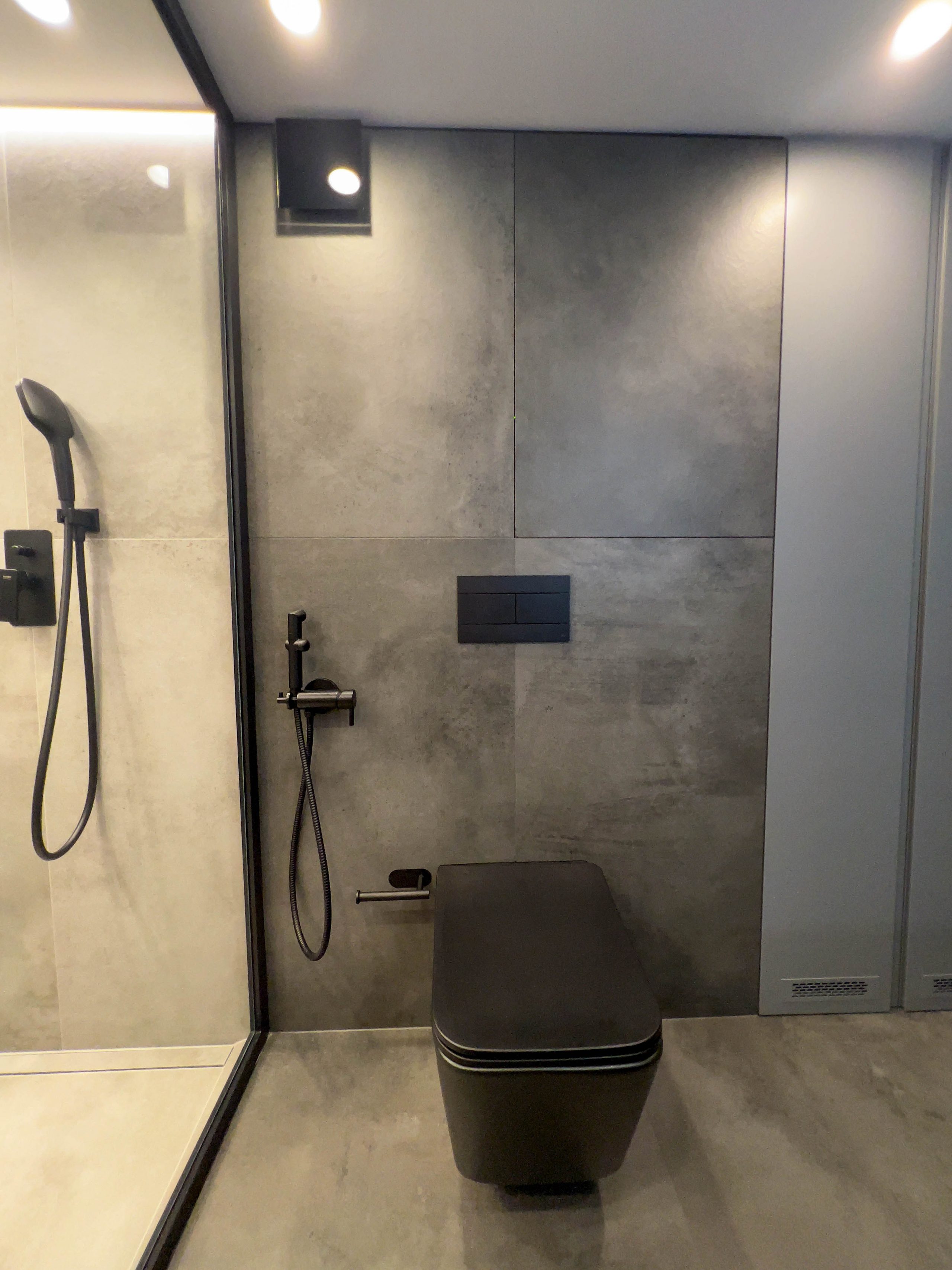 The apartment is on two levels. Fotograf Dmitrii Donets