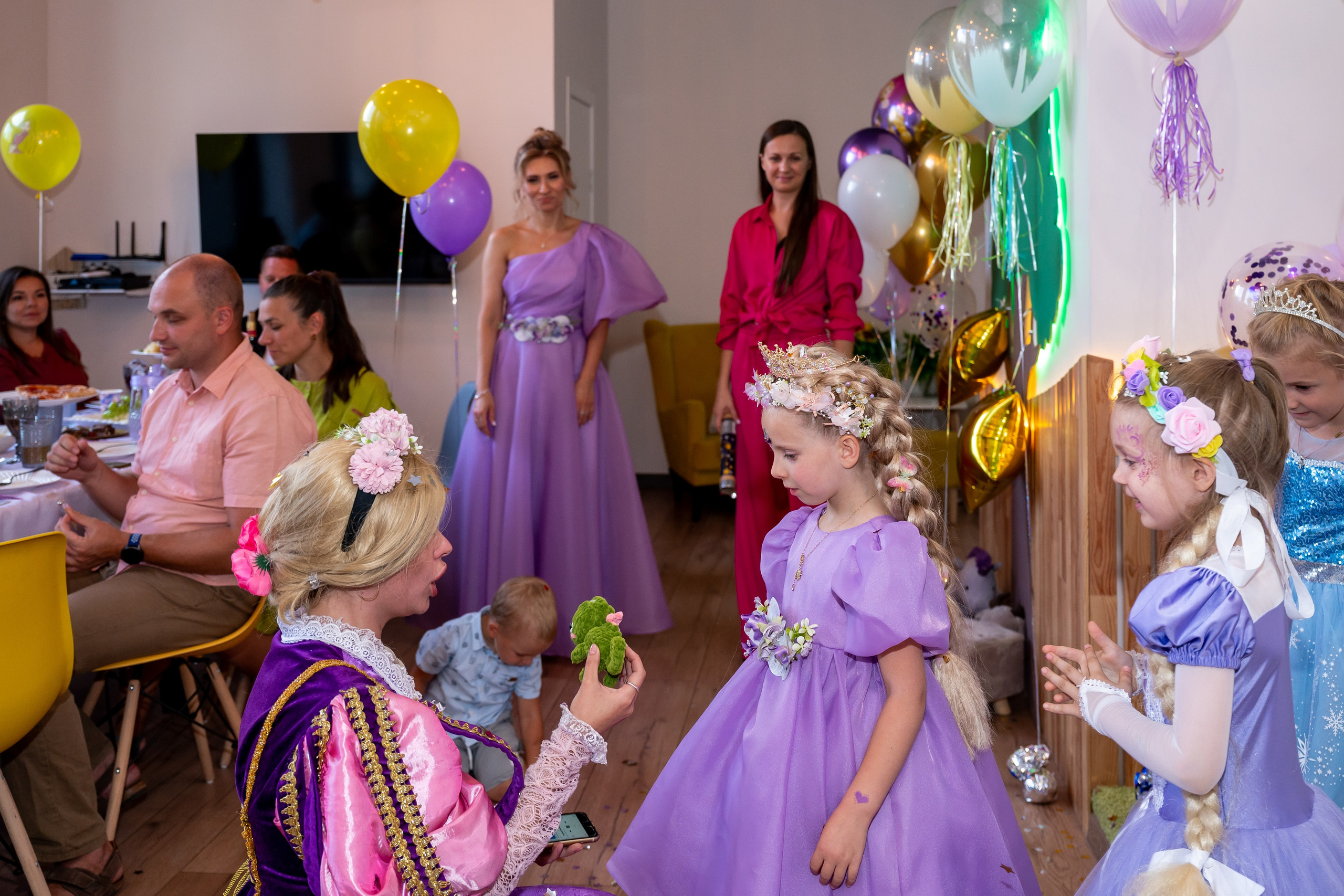 ДР в лофте с фокусником