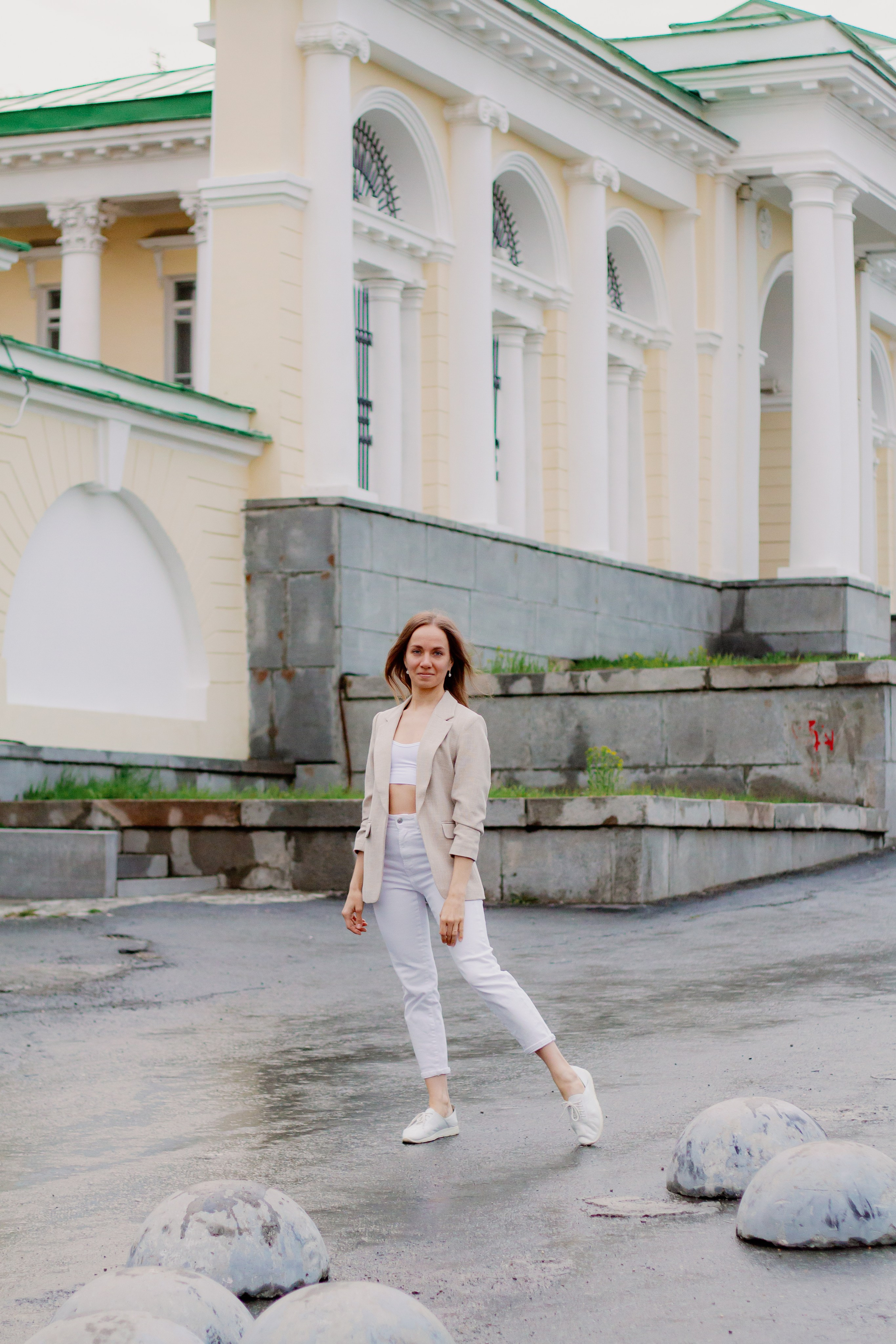 Фотосессия с цветущими яблонями, Екатеринбург. Фотопрогулка. Фотограф в Екатеринбурге Пойгина Елена