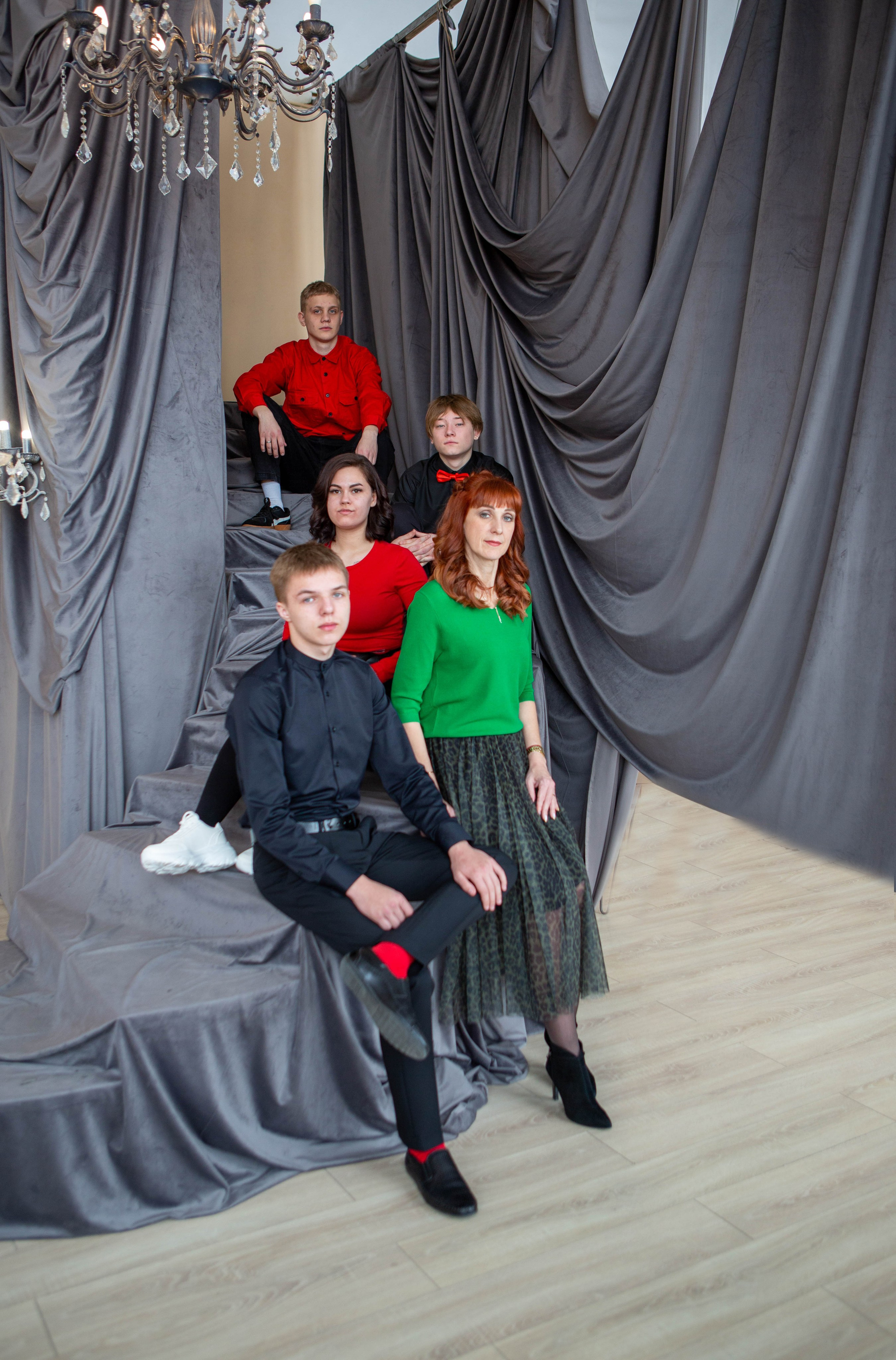 Красный с черным. Выпускные альбомы Воронеж от Веры Соколовой