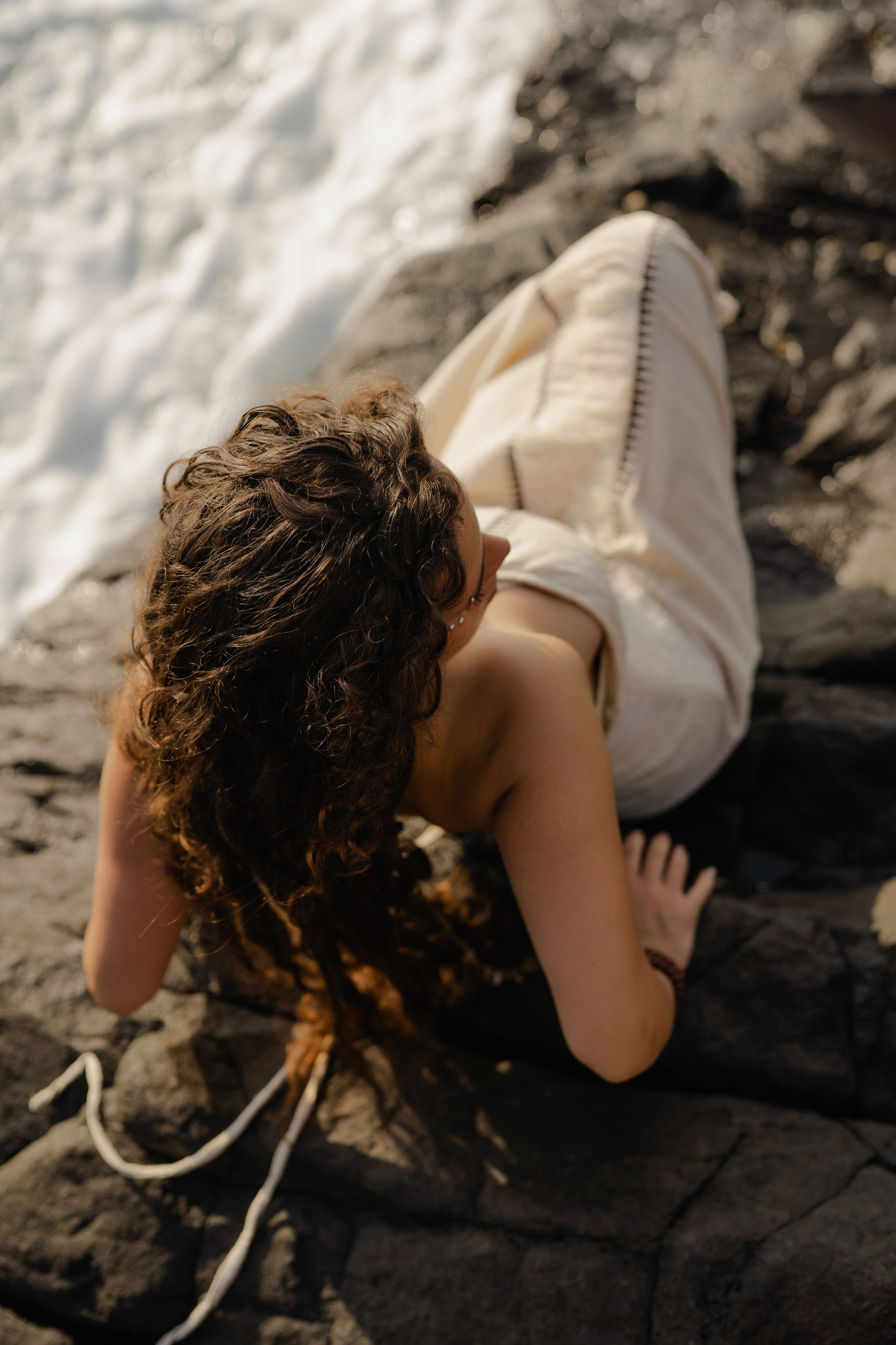 Ксения и море. Фотограф Аля Овчарова