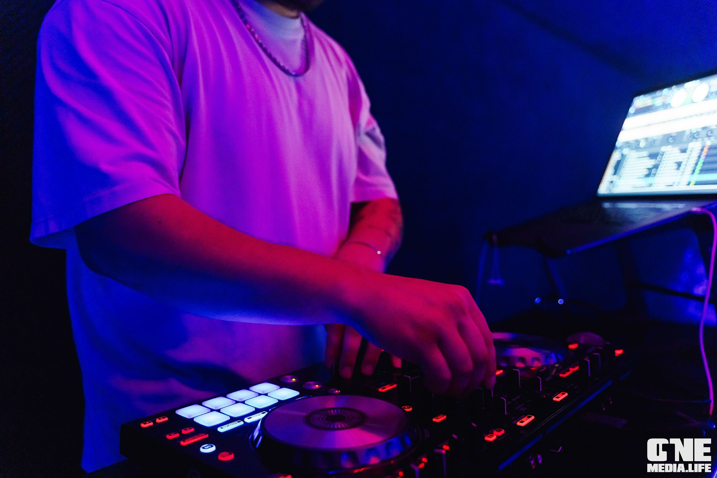 Фоторепортаж из РК Планета. One Media Life: фоторепортажи, фотоотчеты с мероприятий и заведений