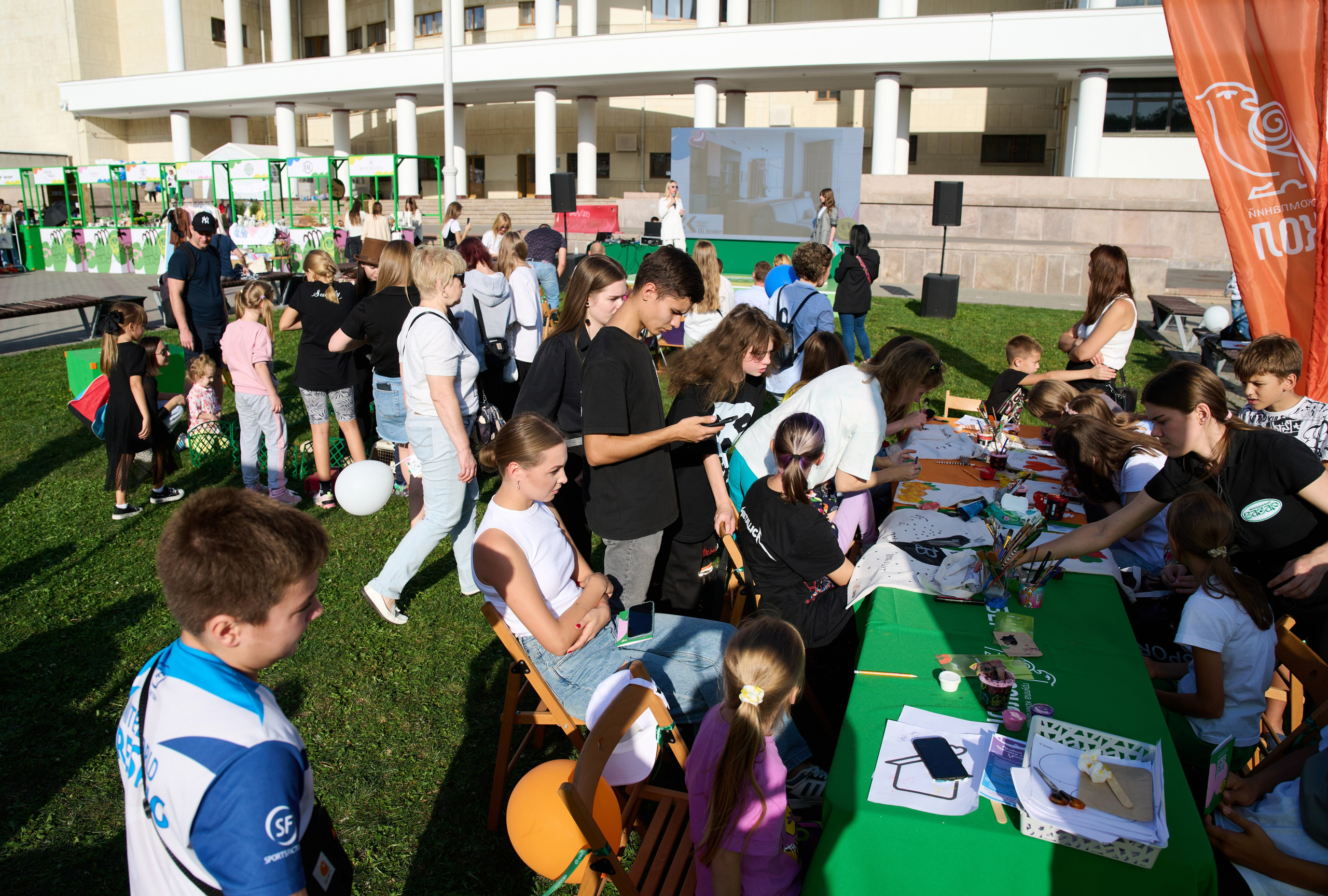 Фестиваль Жилищный базар в Ростове-на-Дону на Театральной площади | Организатор Event-агентство «До Мурашек». Свадебное и event агентство До Мурашек Ростов-на-Дону