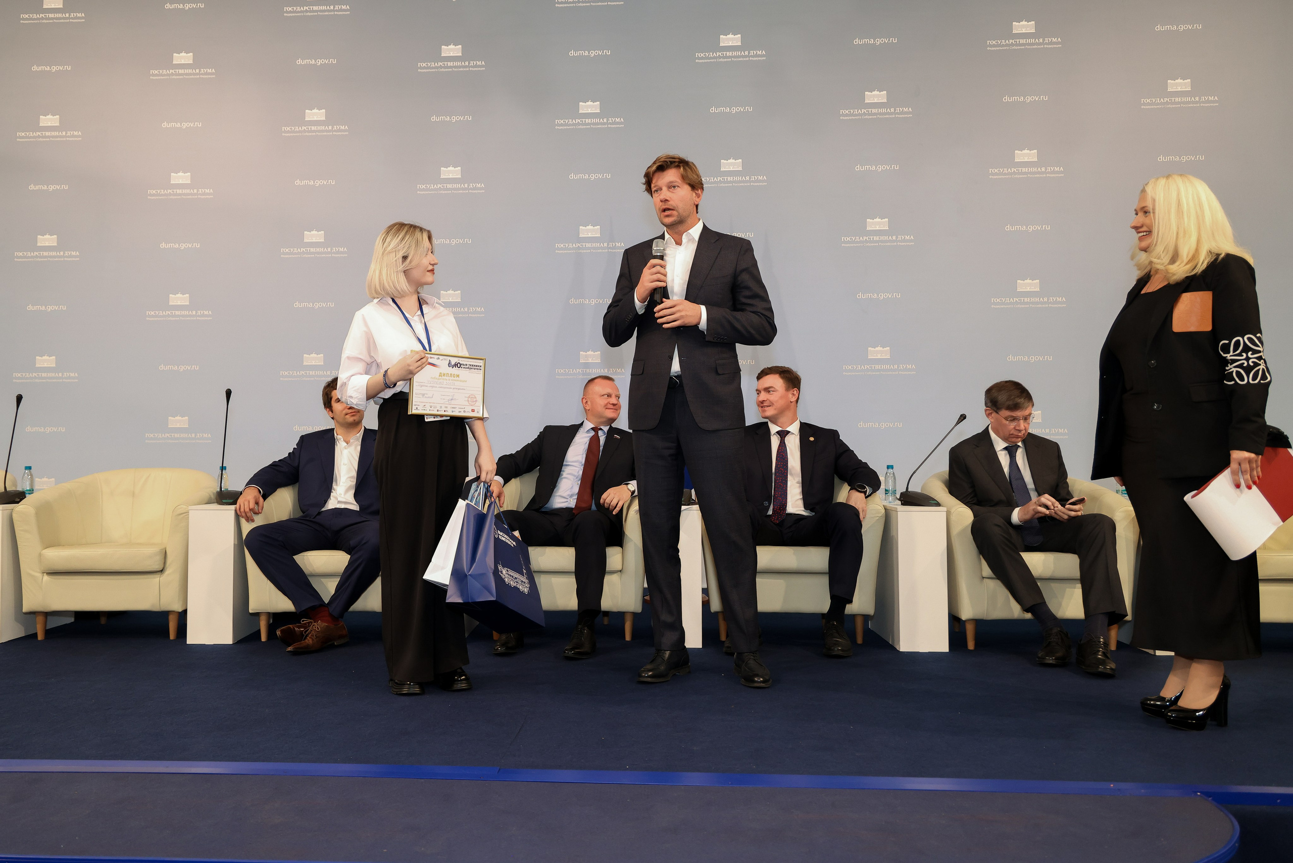 Государственная дума «Юные техники и Изобретатели». Фотограф Антон Чупринин