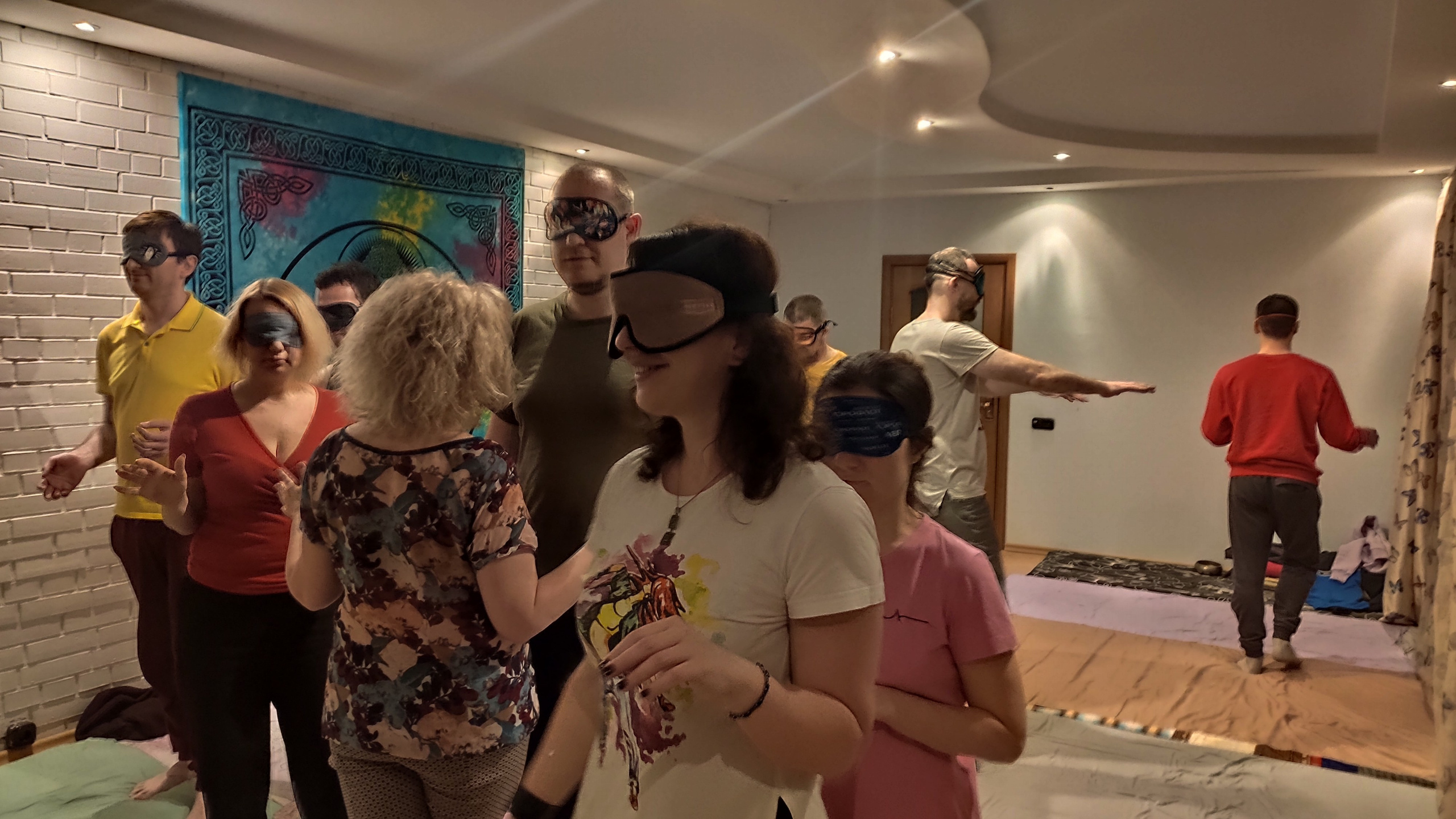 Так проходит ретрит в темноте 