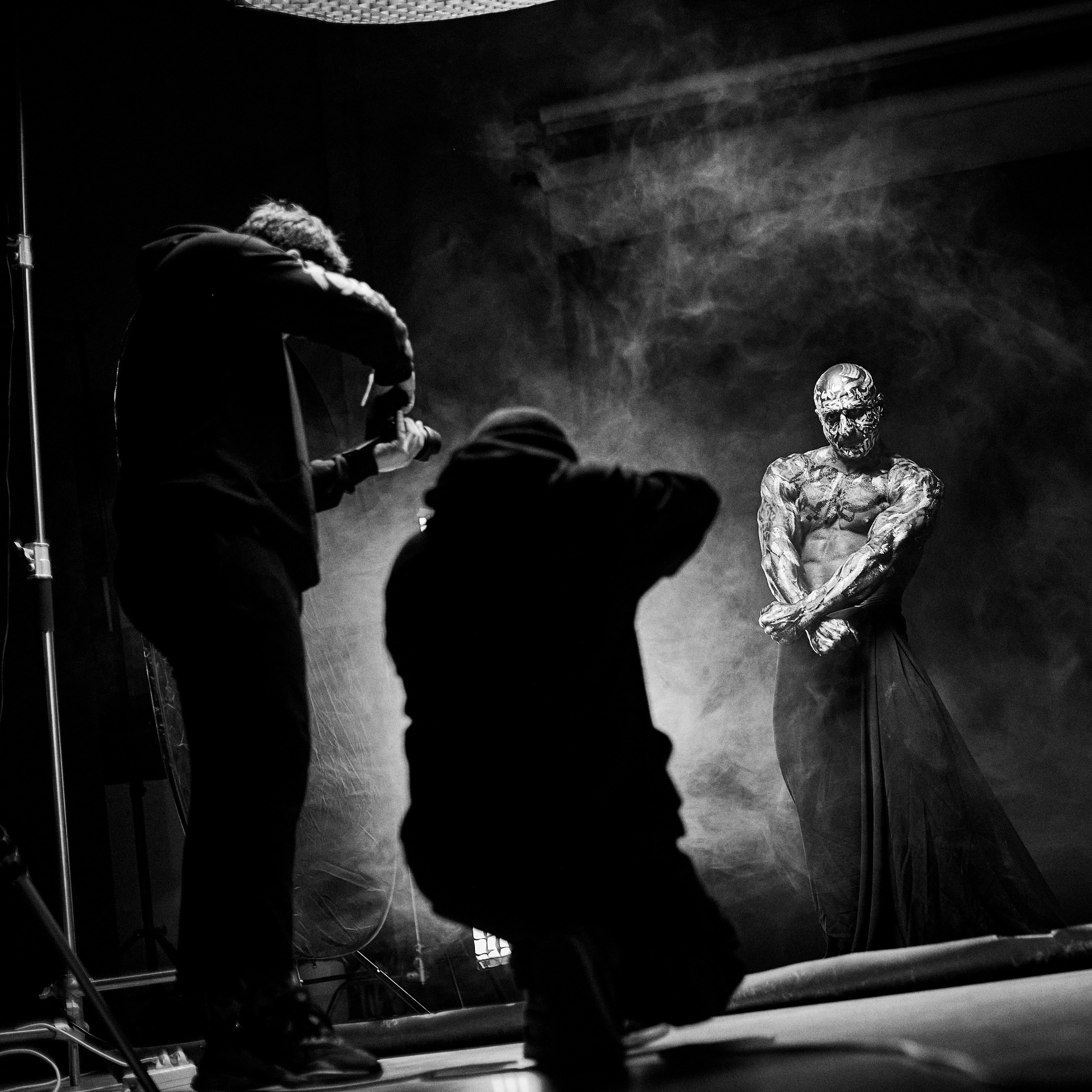 Бэкстейдж концептуальной съёмки фотографа Дмитрия Раймона, каллиграфа Антона Рейтара и персонального тренера фитнес-клуба Байрама Алоева. Фотосессия в Efimov Studio. Портретный фотограф во Владивостоке Сергей Ефимов. #СергейЕфимовФото