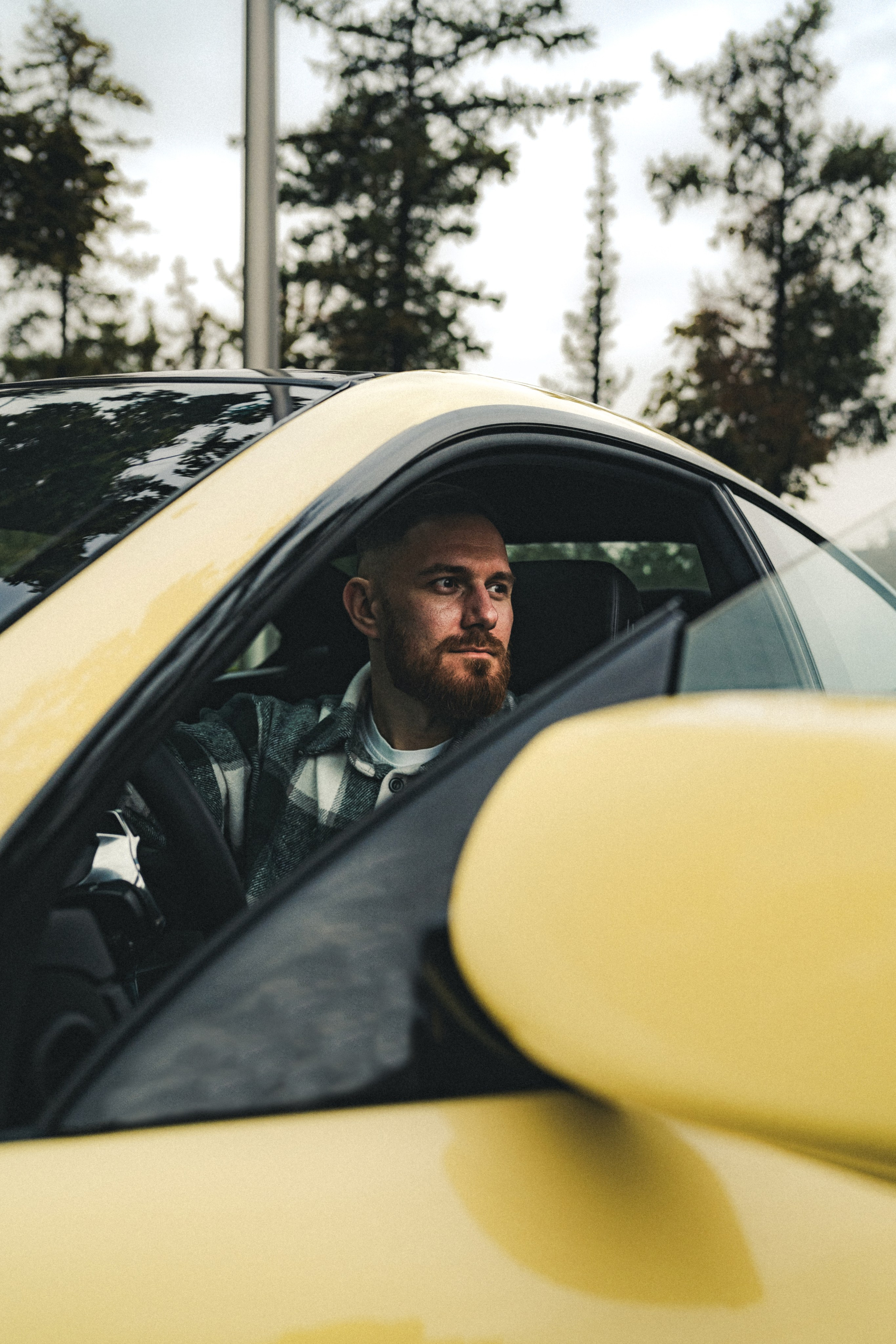 BMW 650i (Dakar Yellow). Фотограф Илья К. в Москве