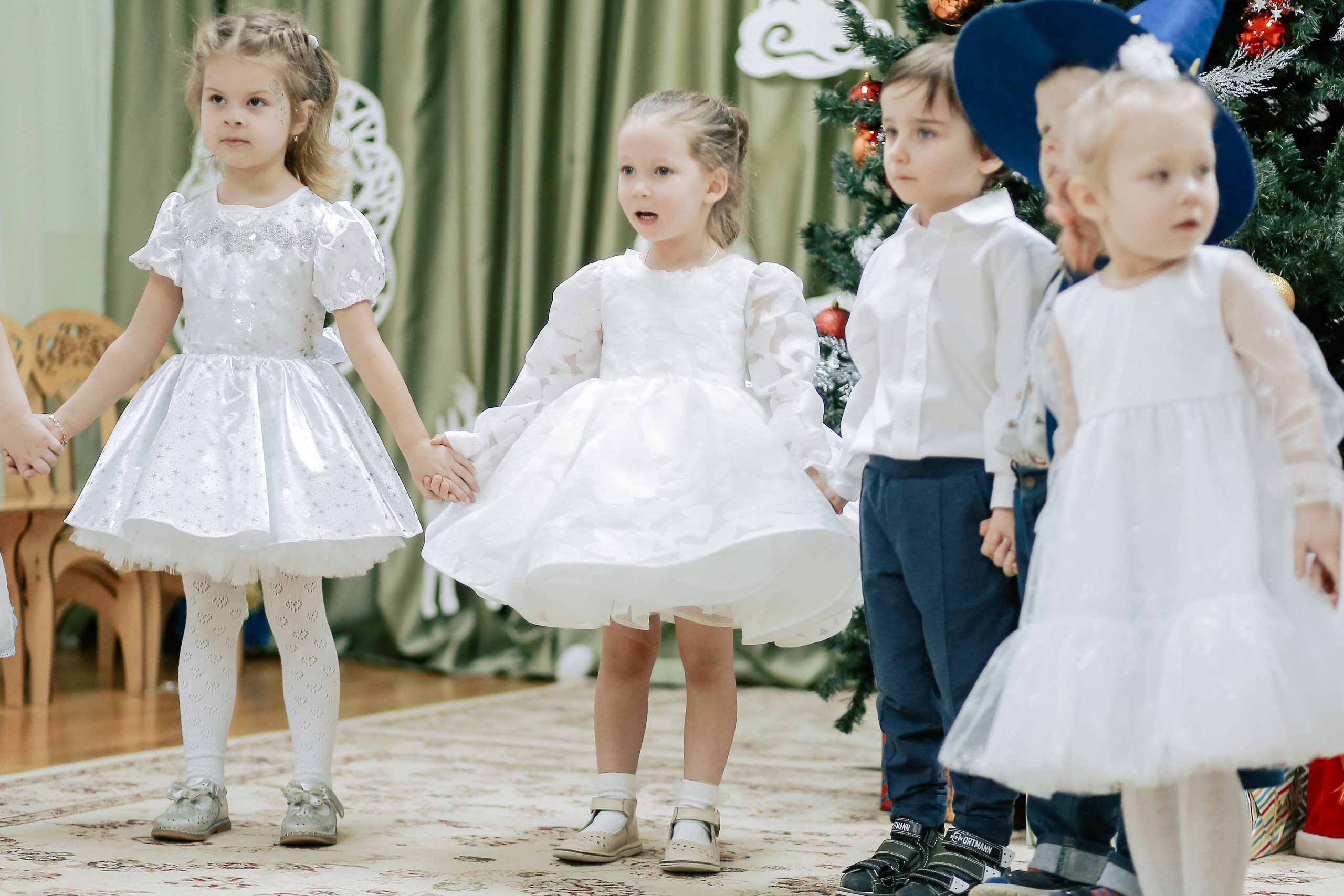 Ёлка в детском саду. Антонина Морозова, профессиональный семейный фотограф видеограф