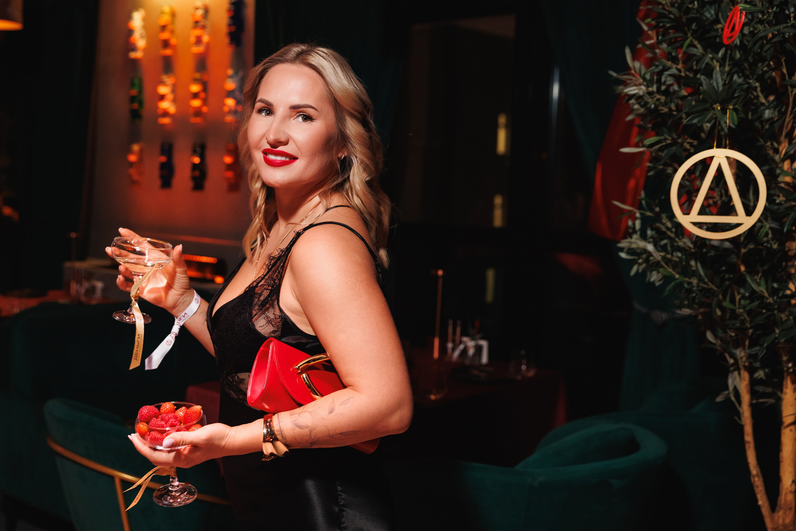 Новогодняя вечеринка клуба «Деньги»