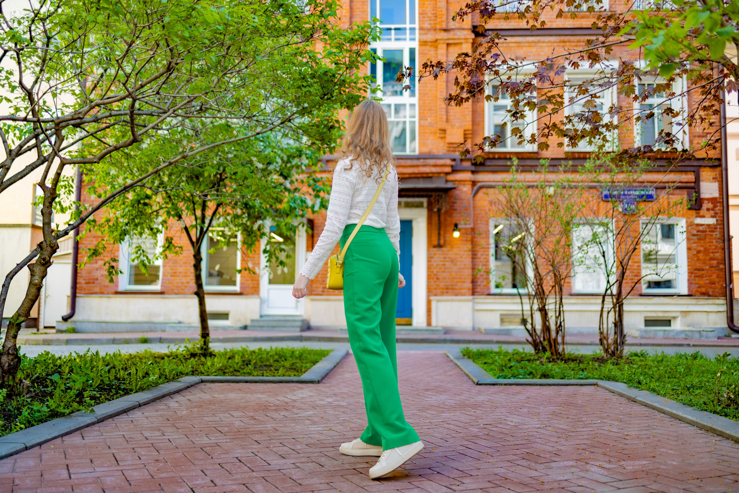 Весенняя прогулка с Еленой по Патриаршим. Репортажный, семейный и студийный фотограф в Москве Демин Алексей